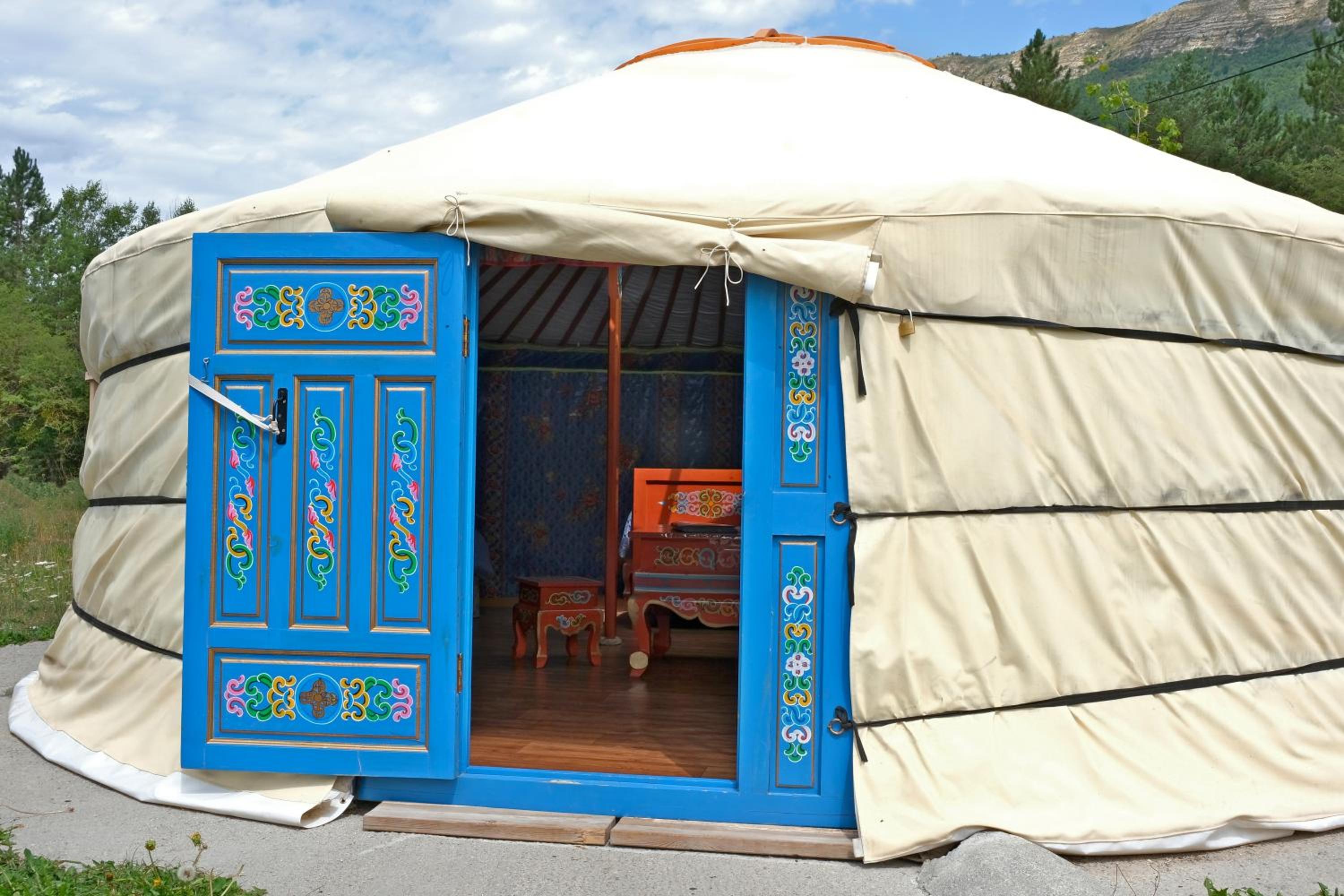 Yurt photo 1