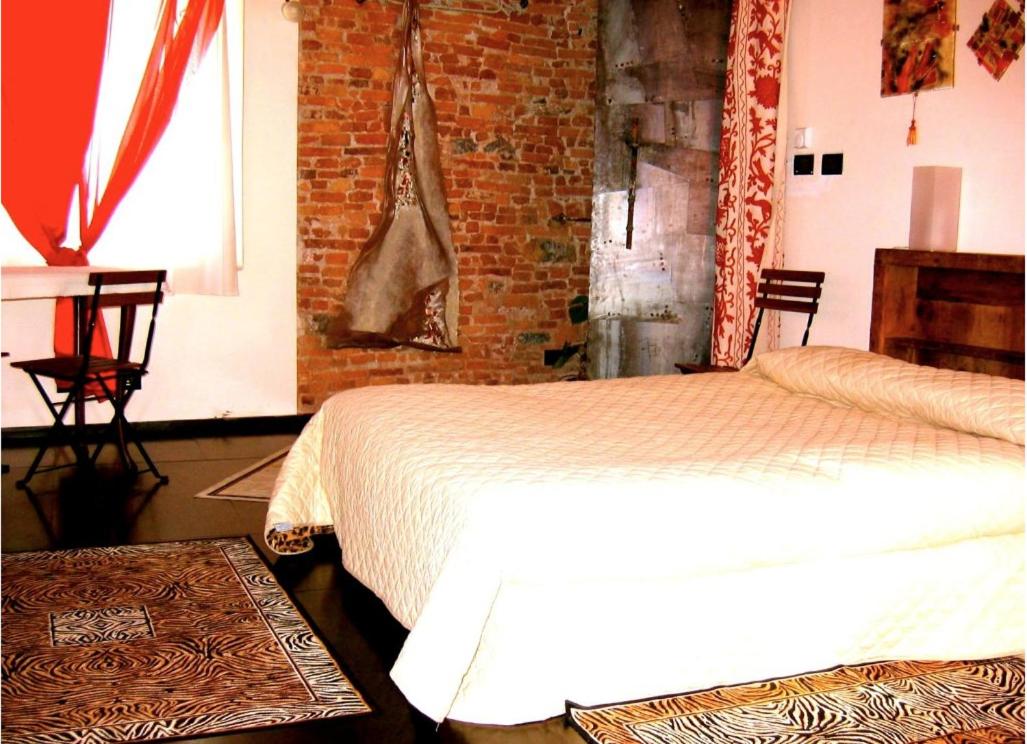 Penthouse Studio with City View - Photo 12