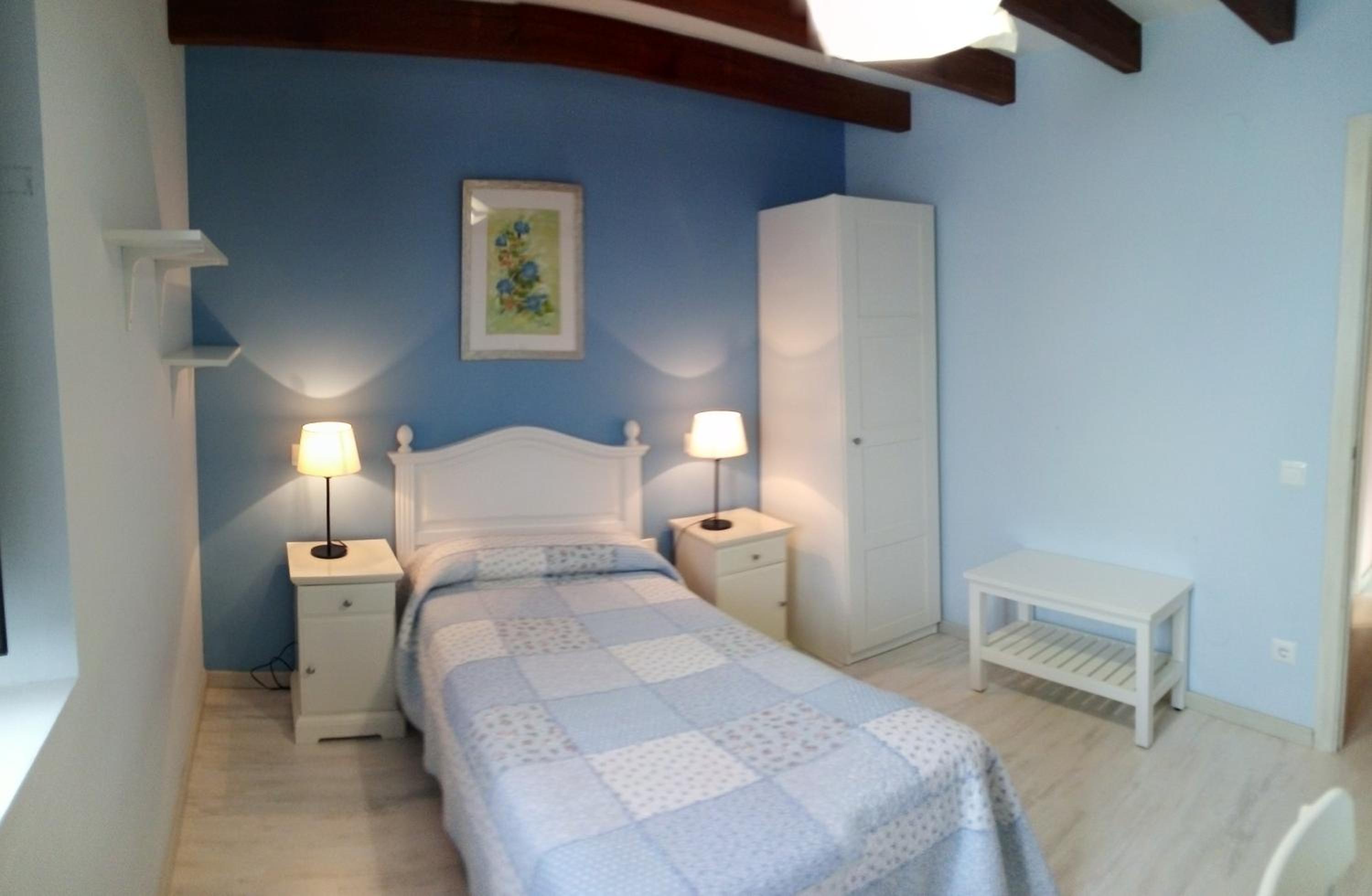 Two-Bedroom Apartment - Photo 7