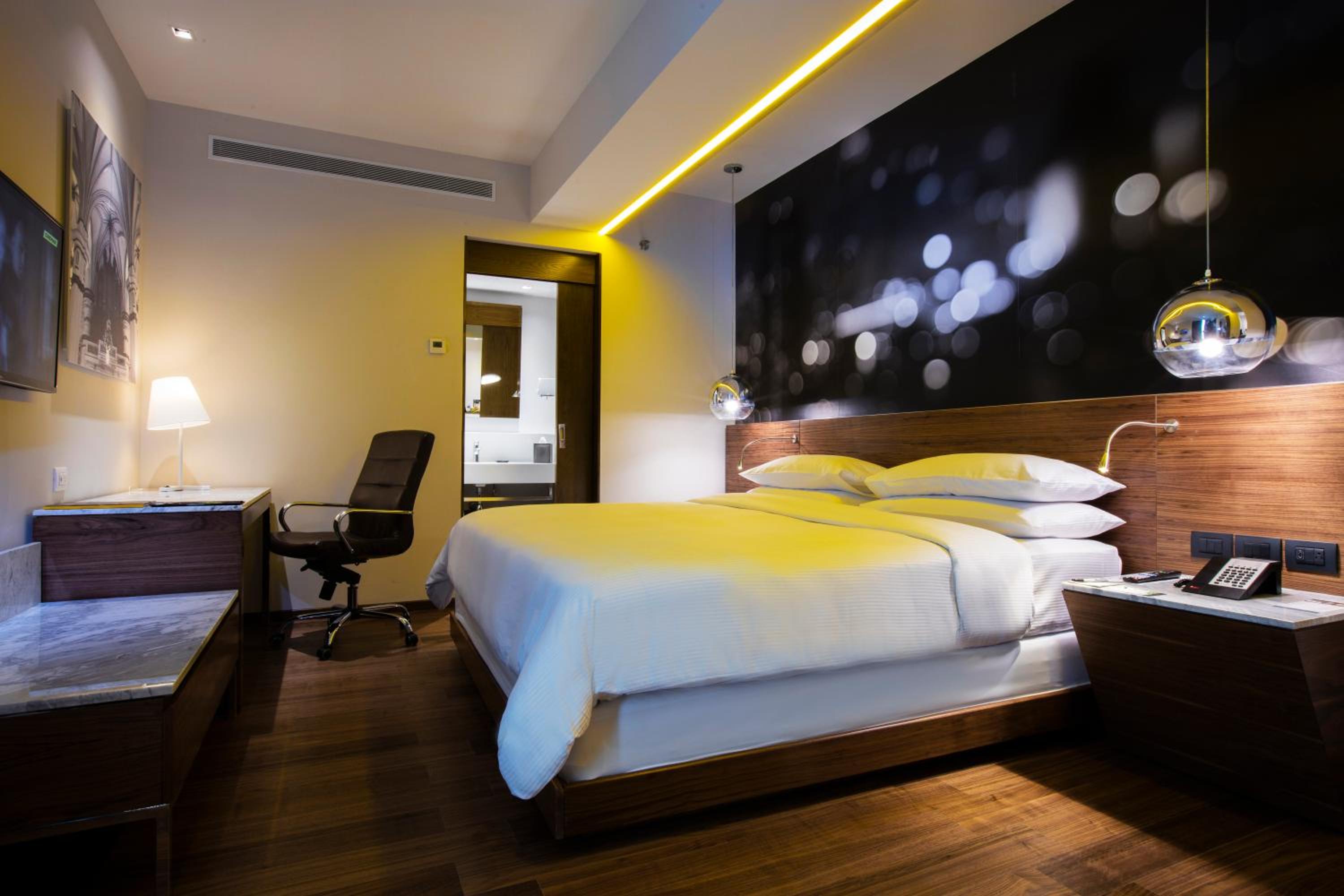 Standard King Room