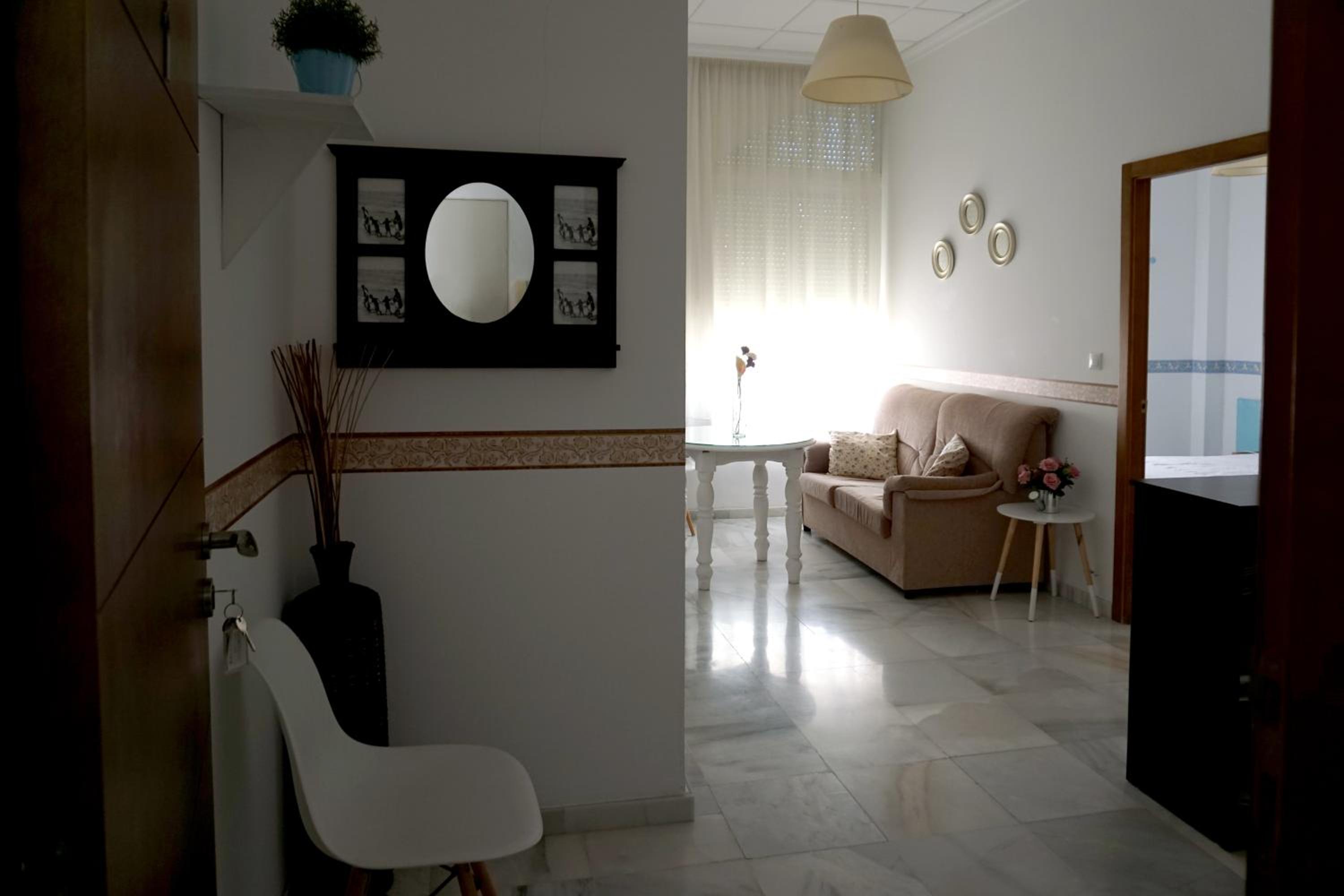 One-Bedroom Apartment - Photo 12
