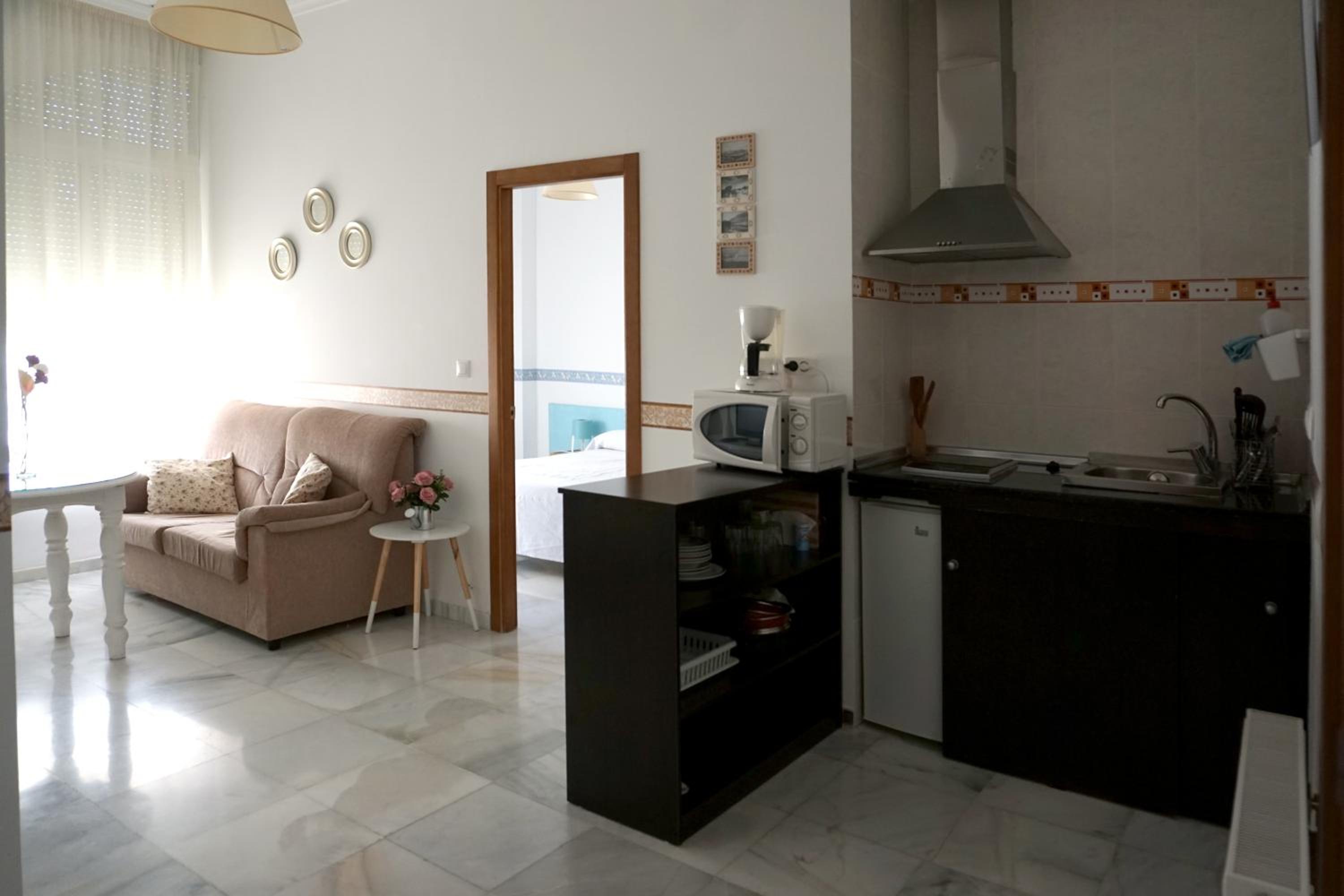 One-Bedroom Apartment - Photo 11