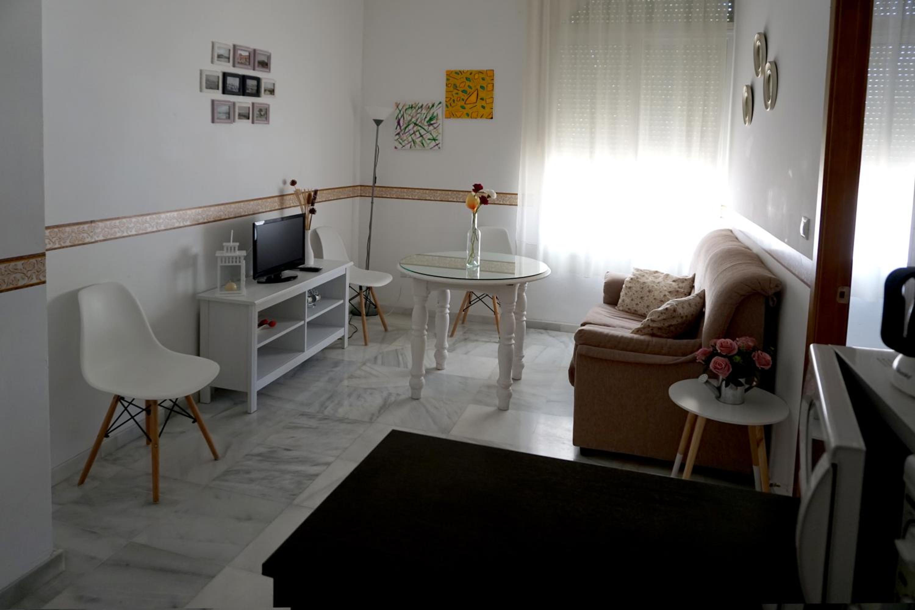 One-Bedroom Apartment - Photo 10