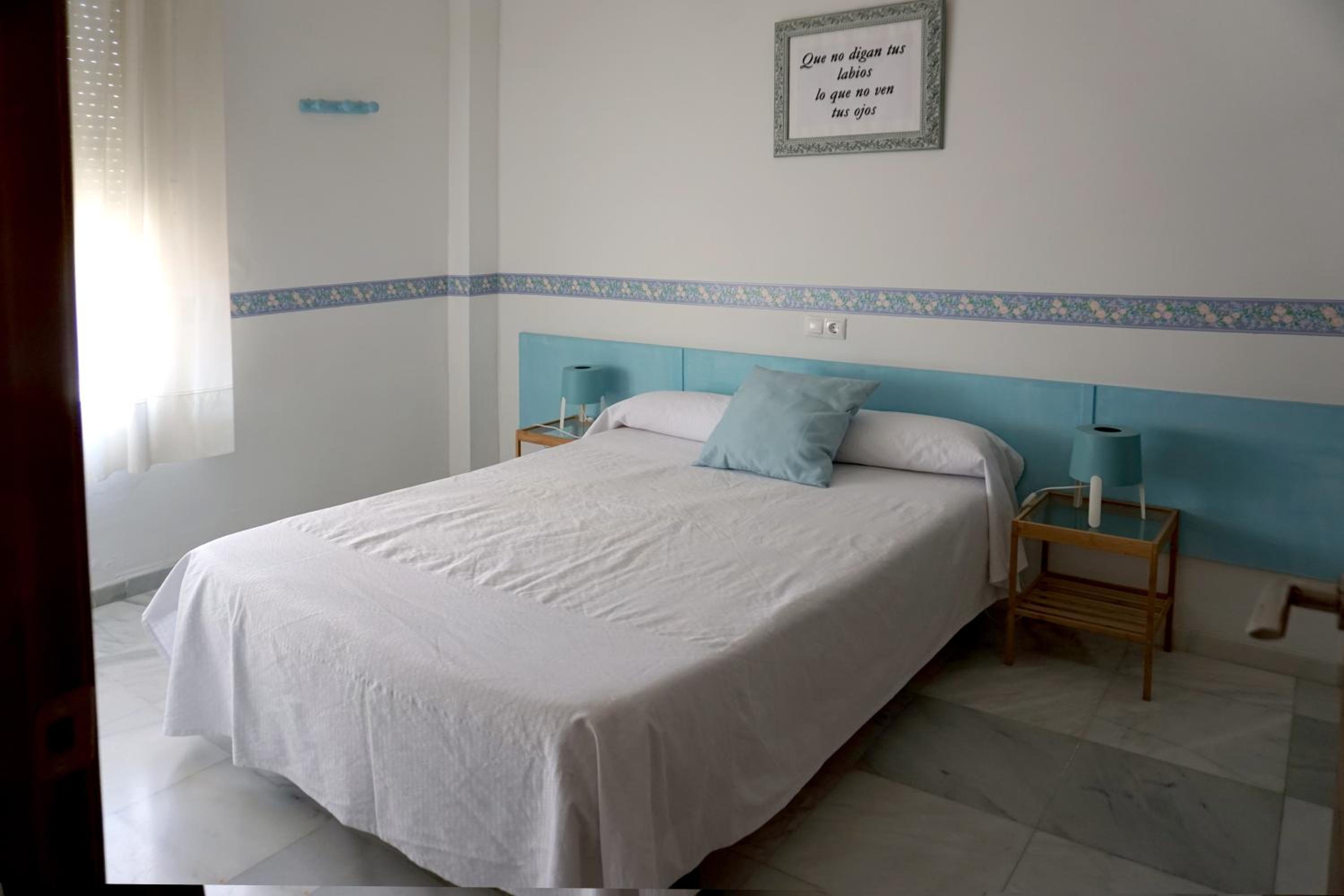 One-Bedroom Apartment - Photo 9