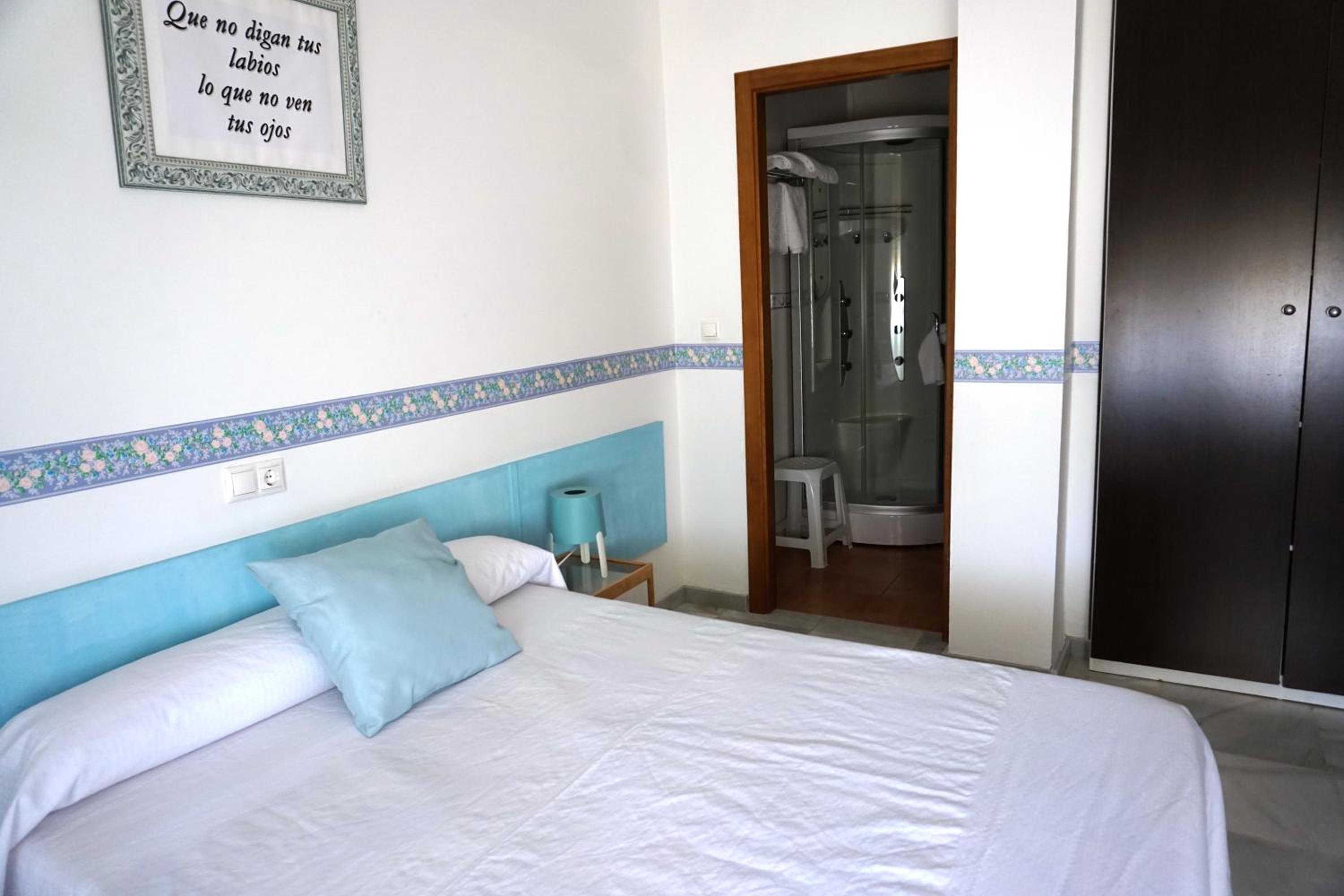 One-Bedroom Apartment - Photo 8
