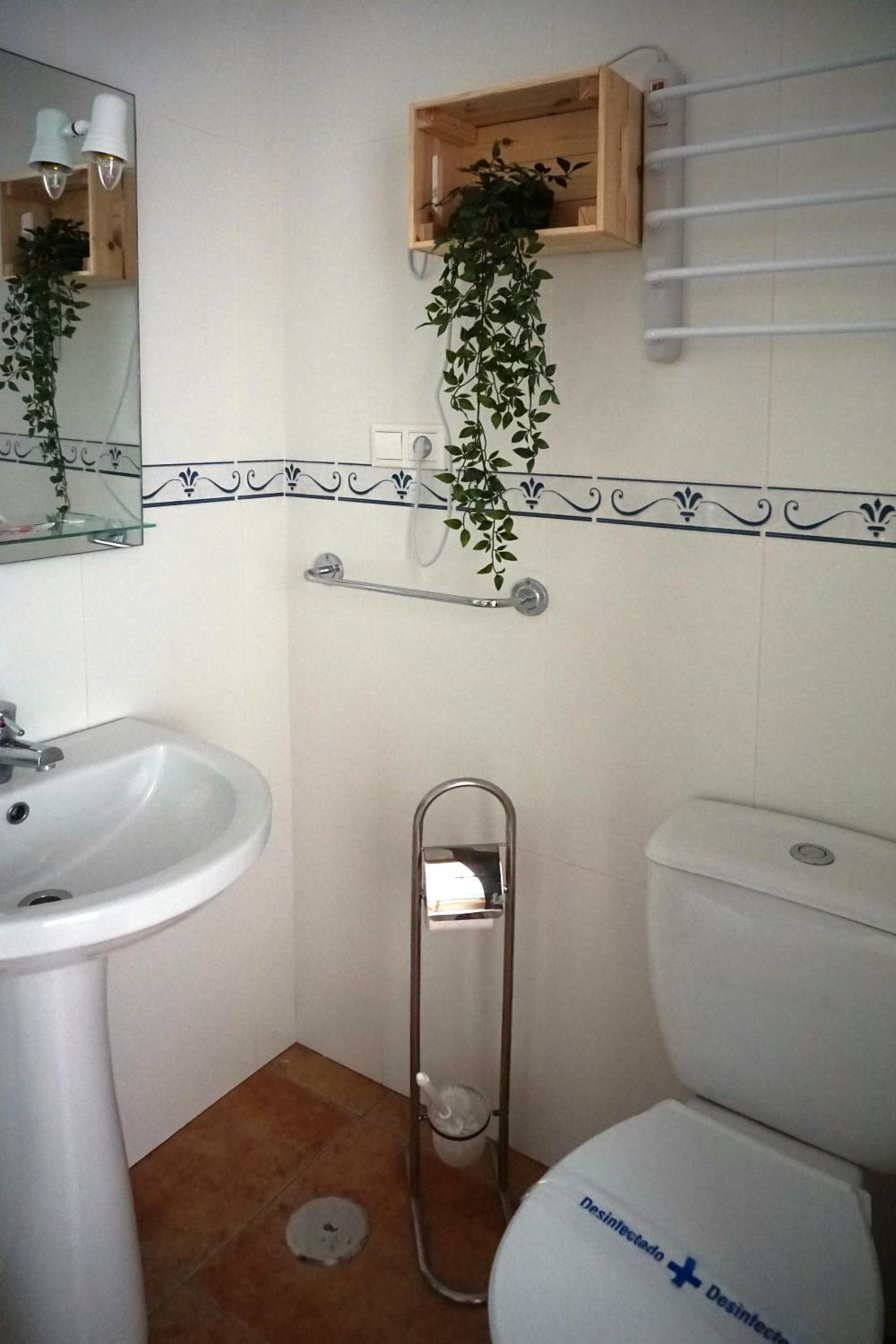 One-Bedroom Apartment - Photo 46