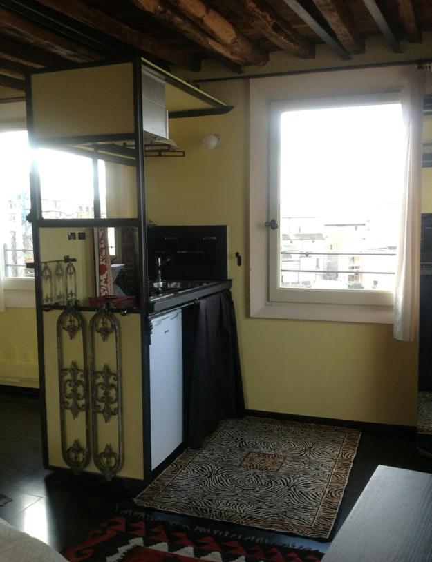 Penthouse Studio with City View - Photo 10