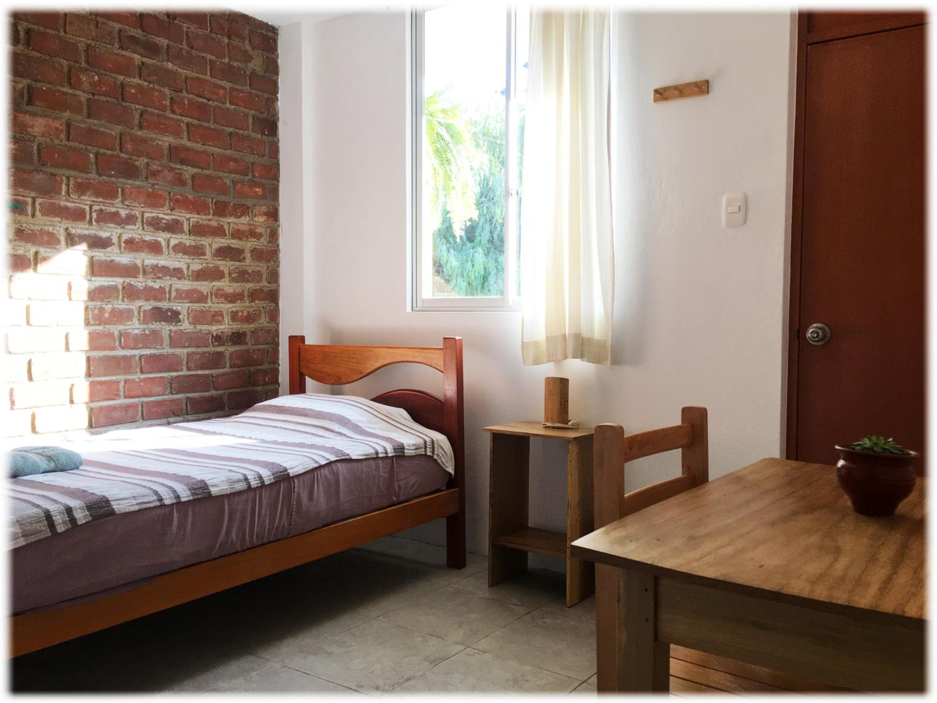 Single Room with Bathroom photo 3