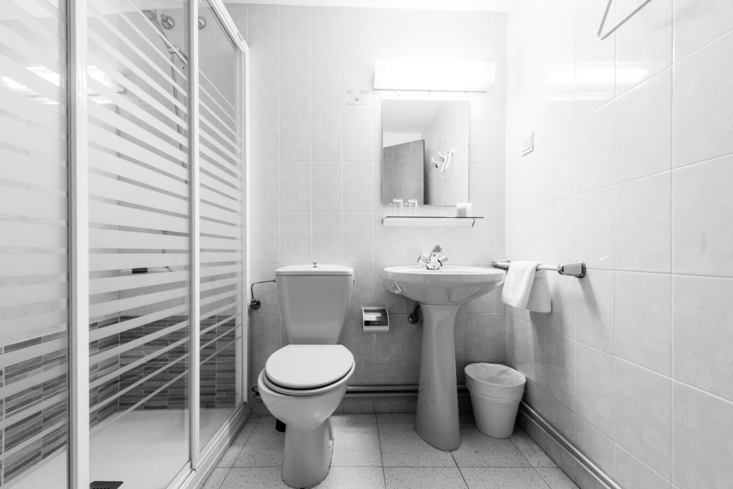 Deluxe Double or Twin Room - Photo 2