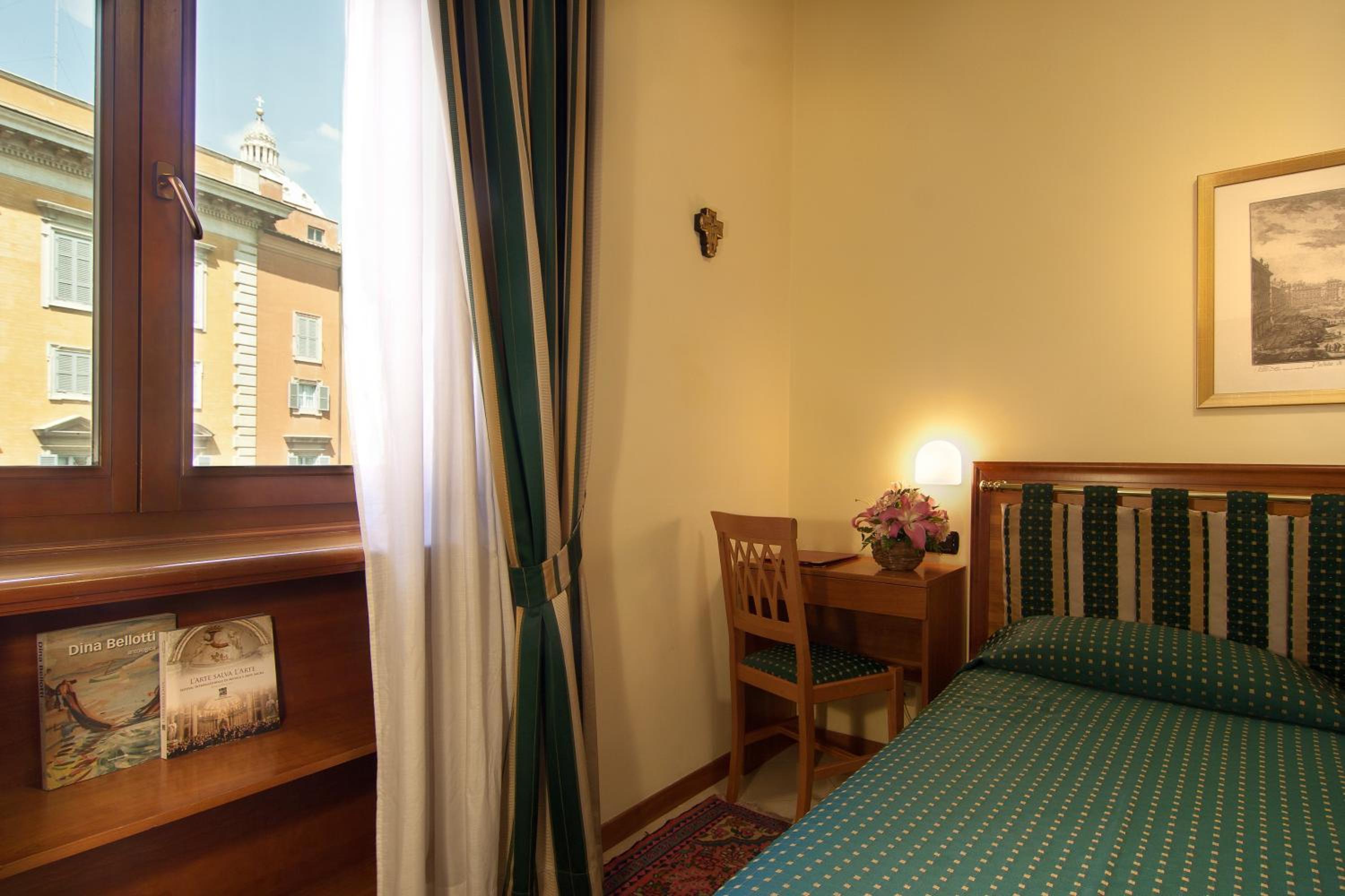 Double or Twin Room photo 2