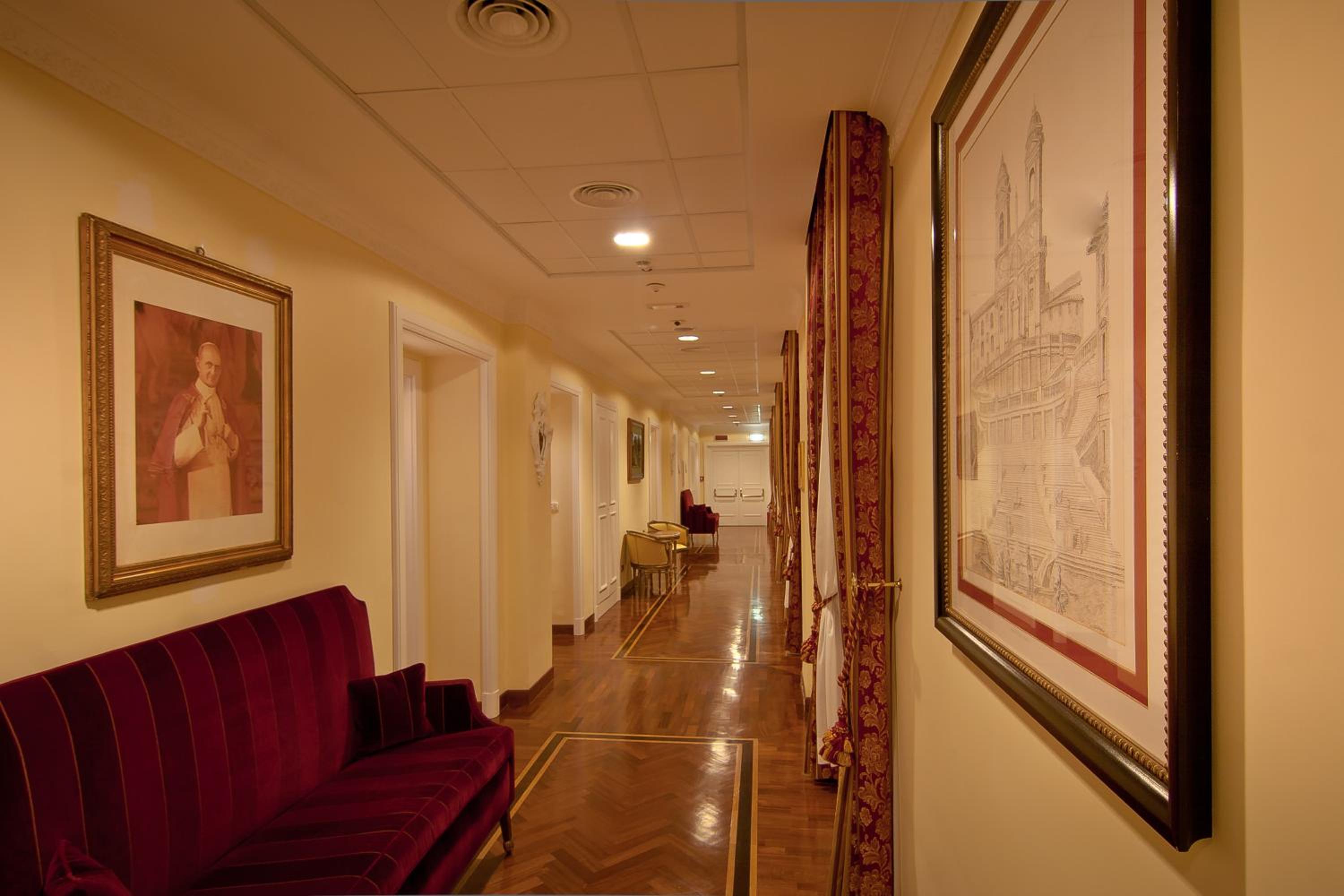 Deluxe Double or Twin Room photo 2