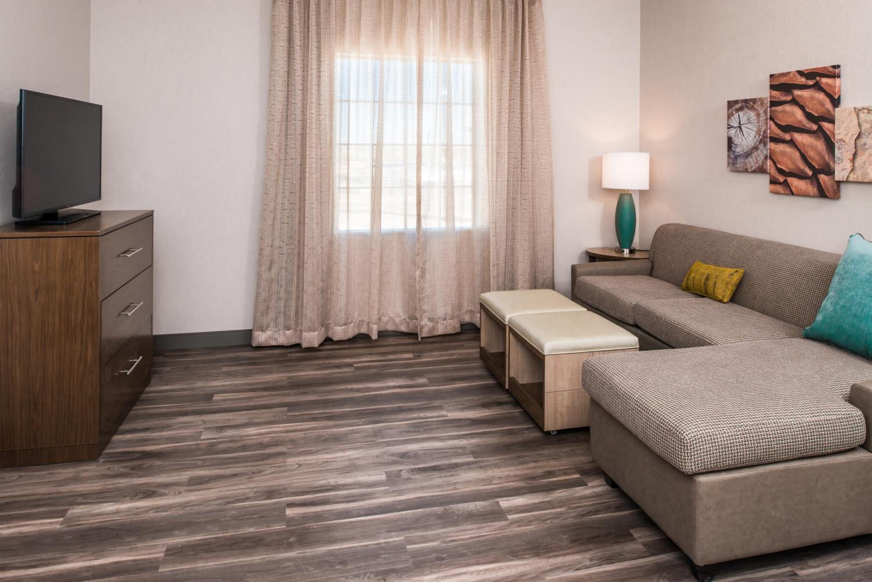 Queen Studio Suite - Hearing Accessible photo 1
