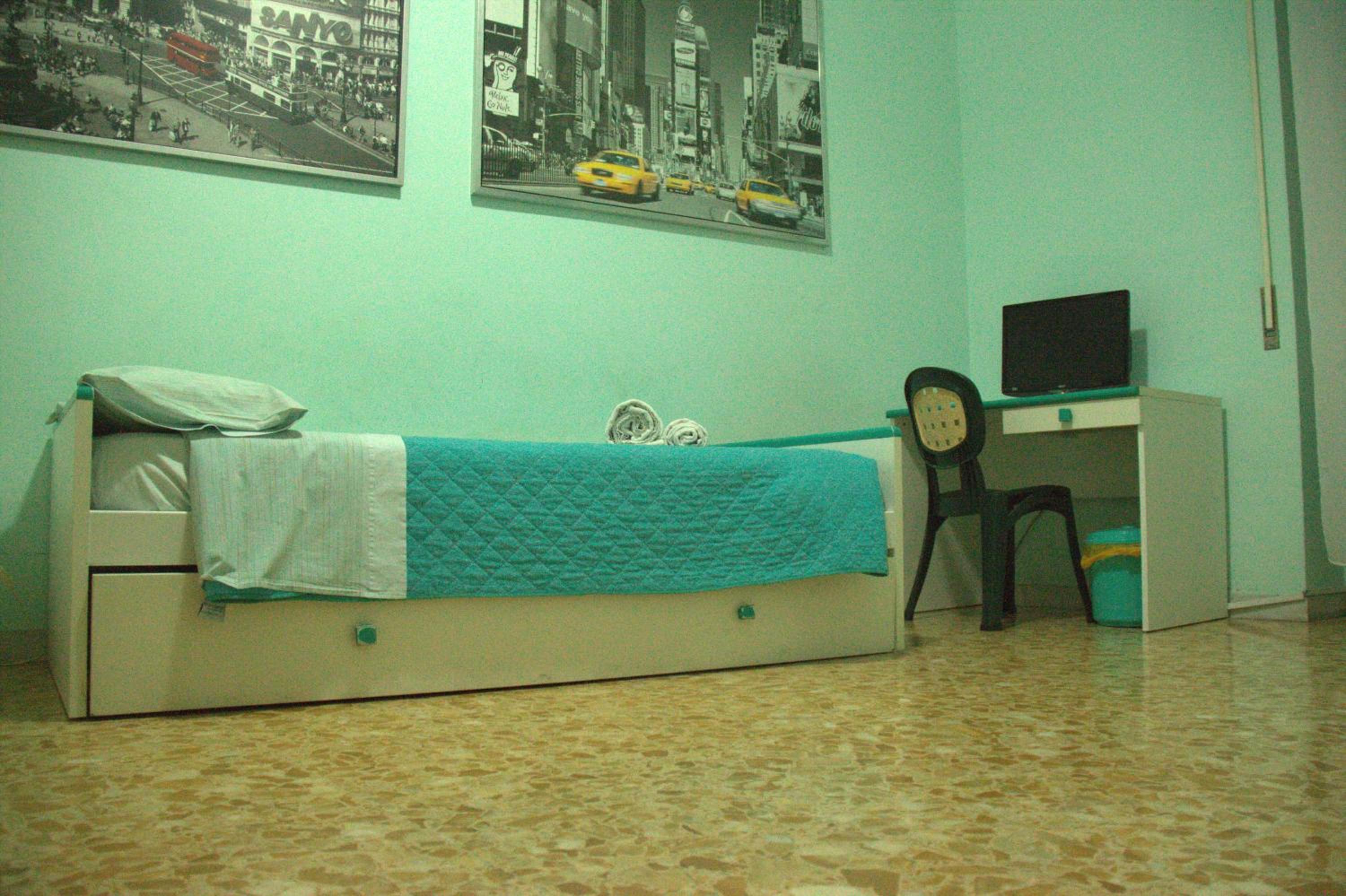 Double Or Twin Room With Shared Bathroom photo 1