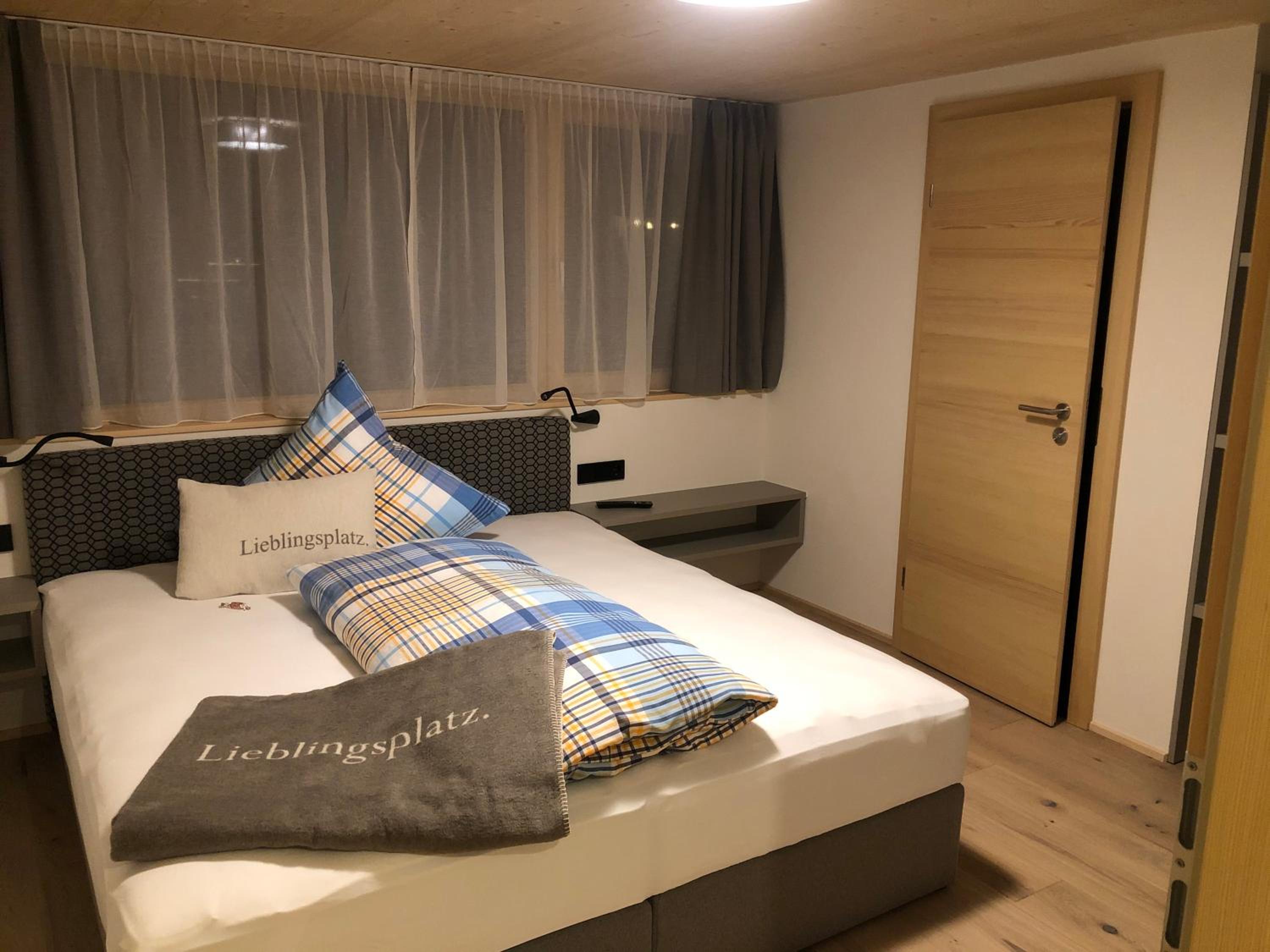 Budget Double Room photo 2