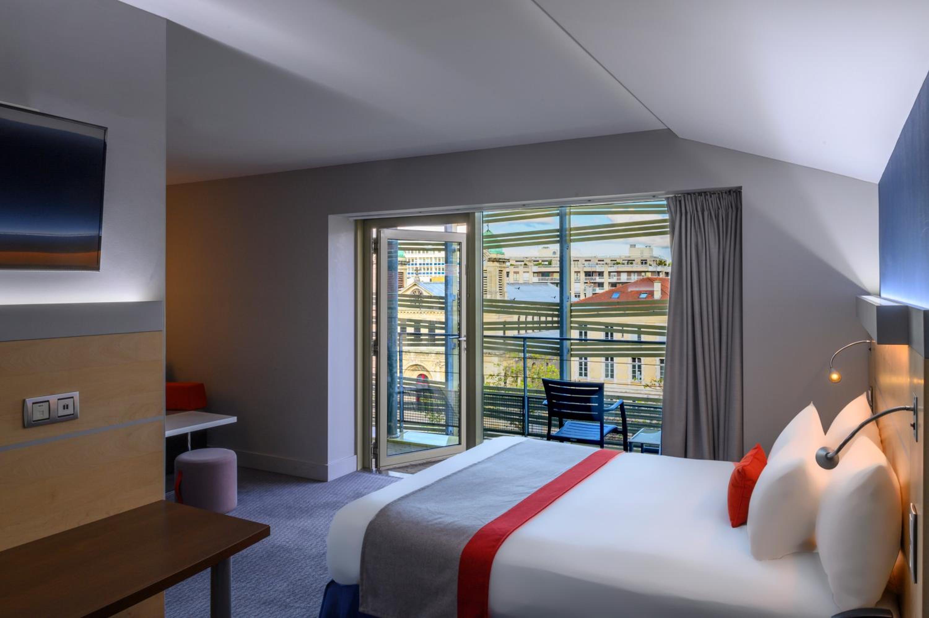 Double Suite with City/Canal View