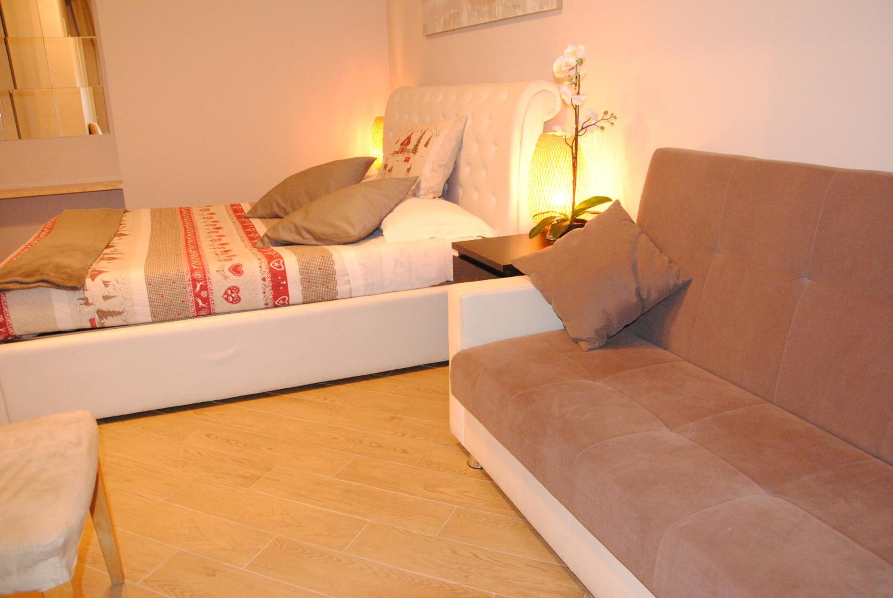 Apartment with 3 bedrooms - Viale Giulio Cesare 128