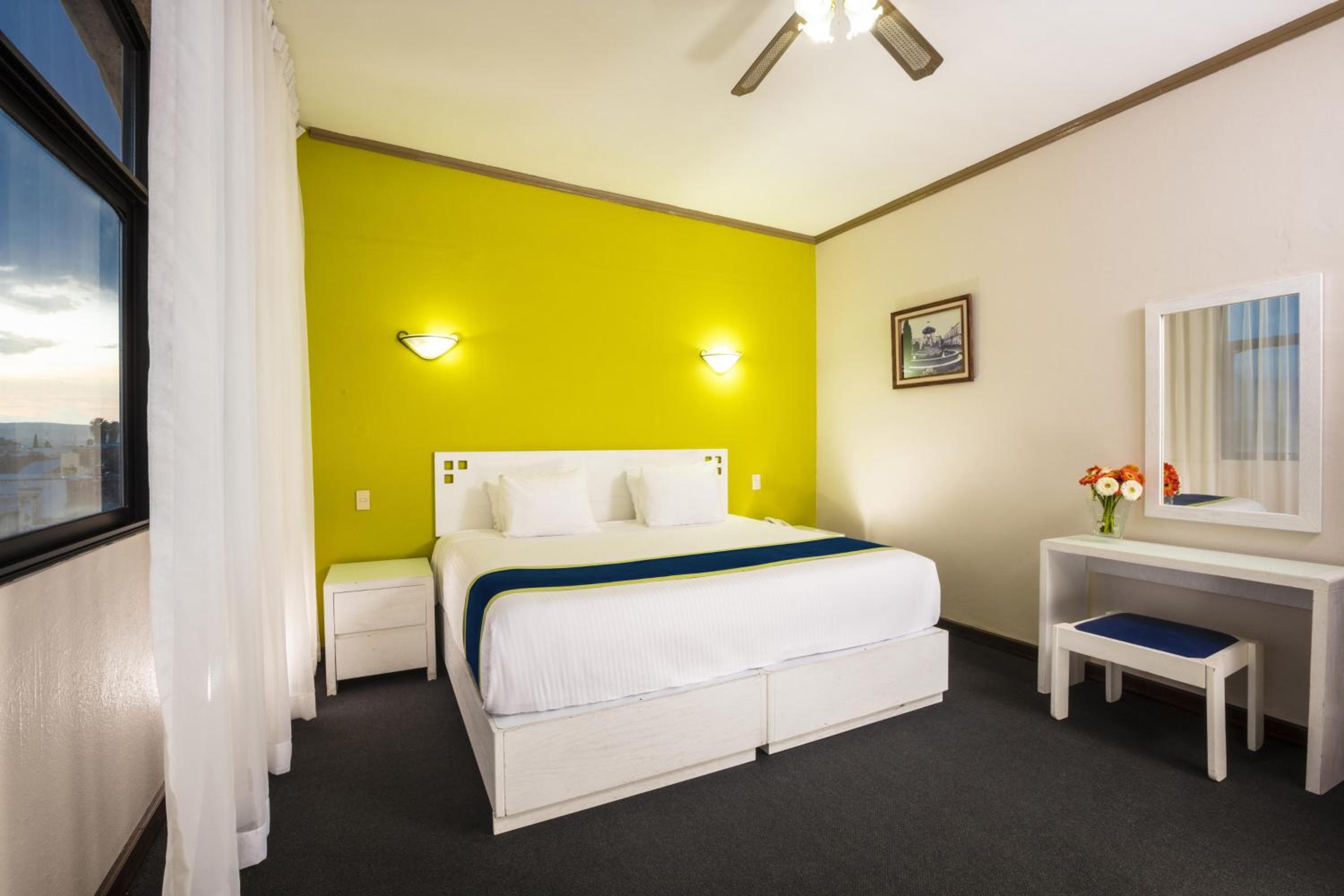 Standard Double Room - Photo 2