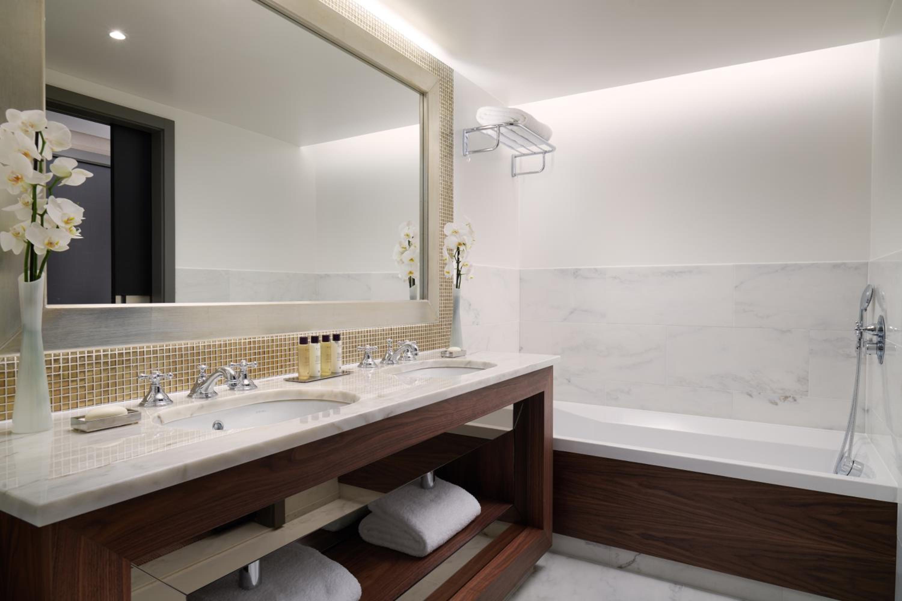 Premium Family Room - Photo 4