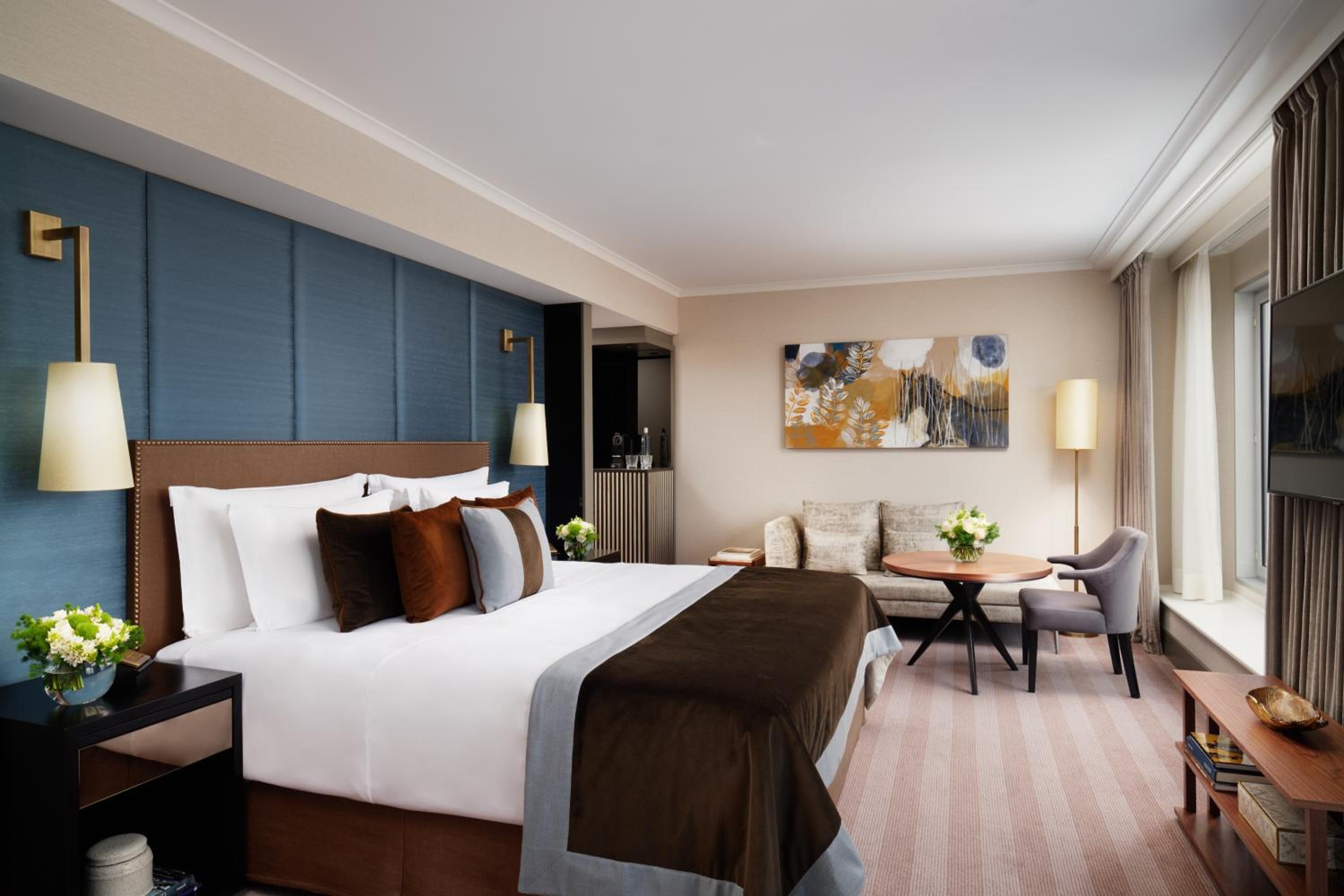 Deluxe Junior Suite - Photo 1