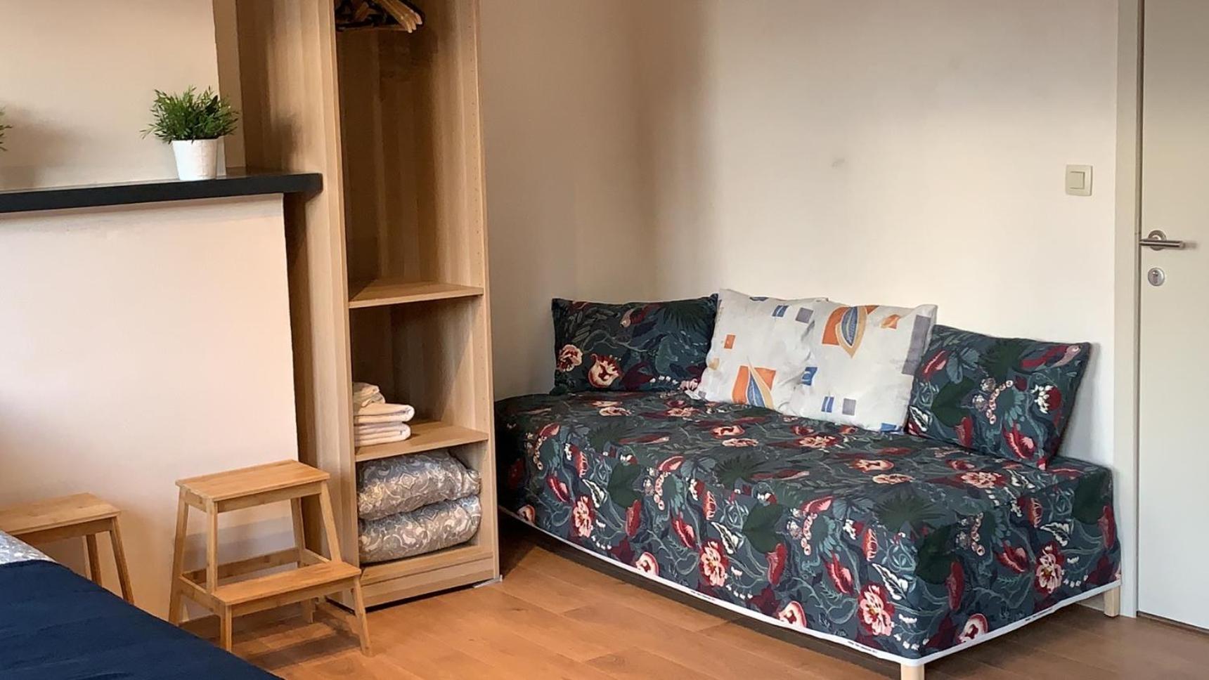 One-Bedroom Apartment - Photo 3