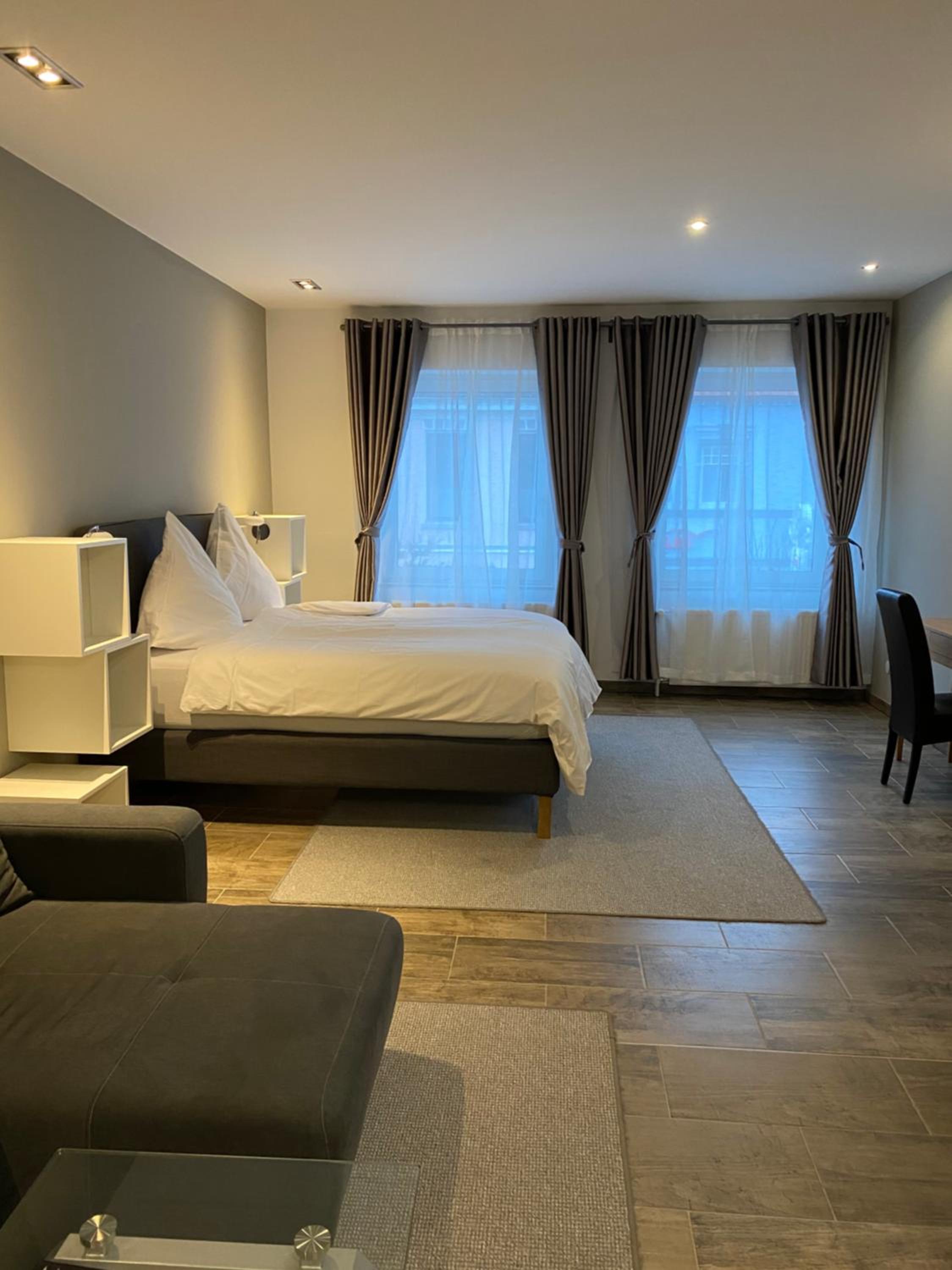 Deluxe King Room