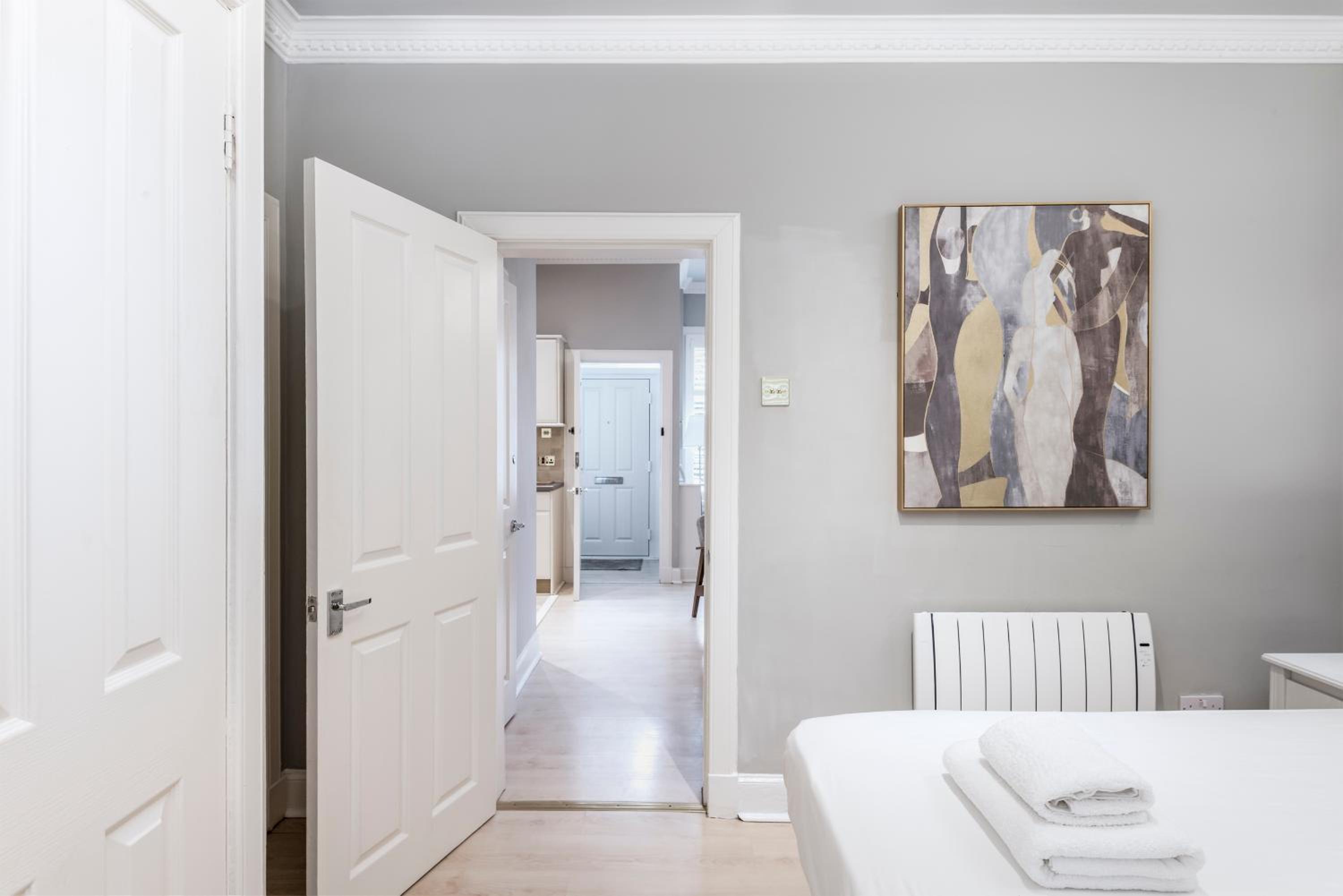 Two-Bedroom Apartment - Photo 16