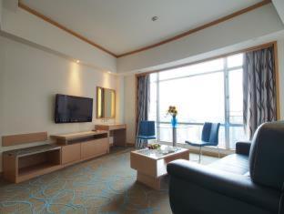 Grandluxe Suite photo 2