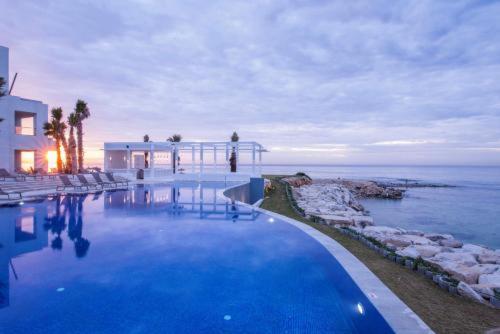 Suite with Private Pool - Photo 1