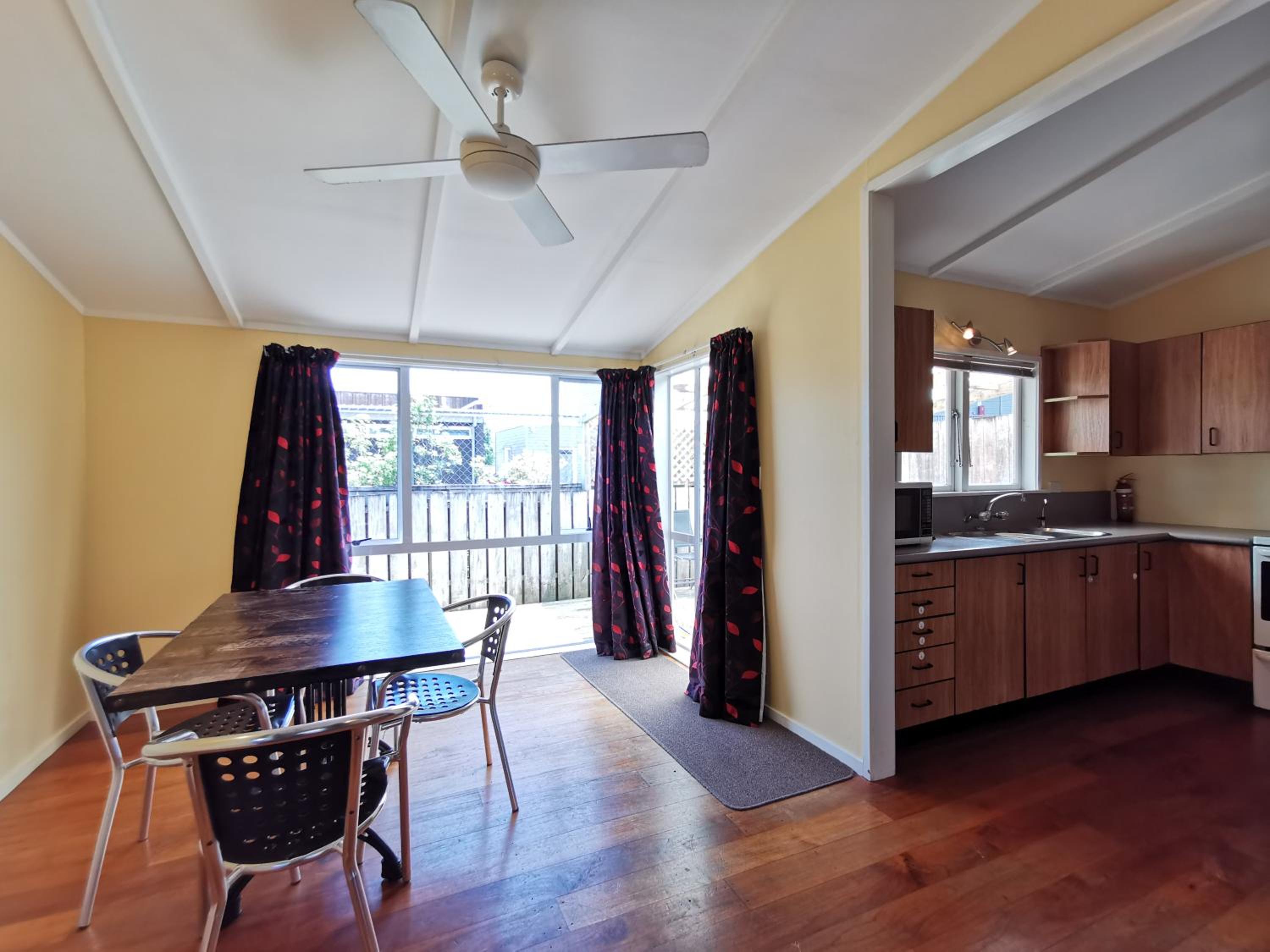 2 Bedroom with Mineral Hot Pool Unit 2