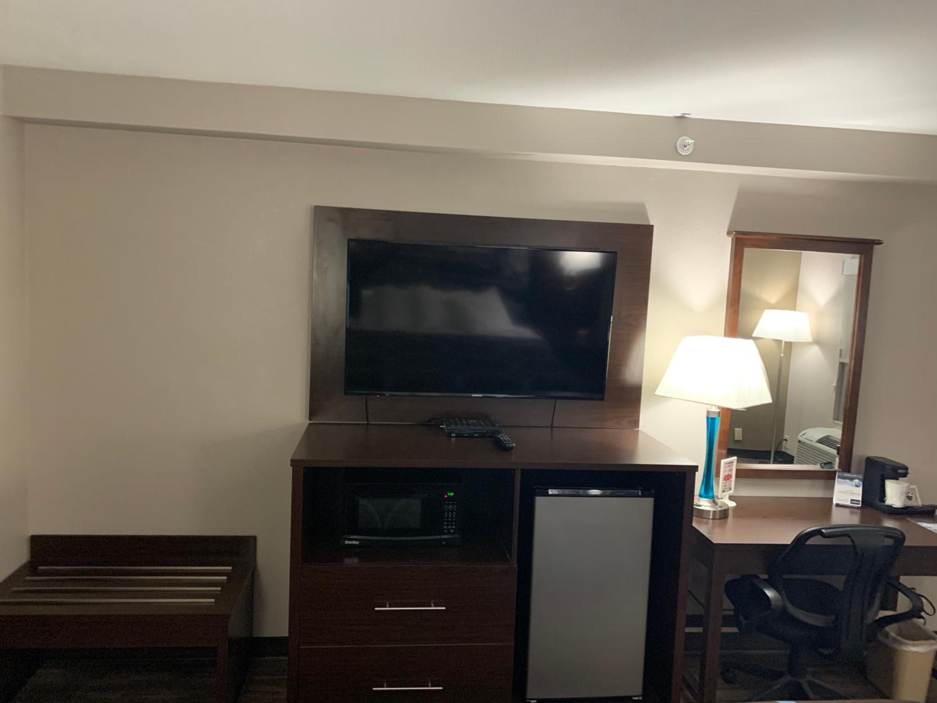 King Room - Mobility Access/Non-Smoking - Photo 3