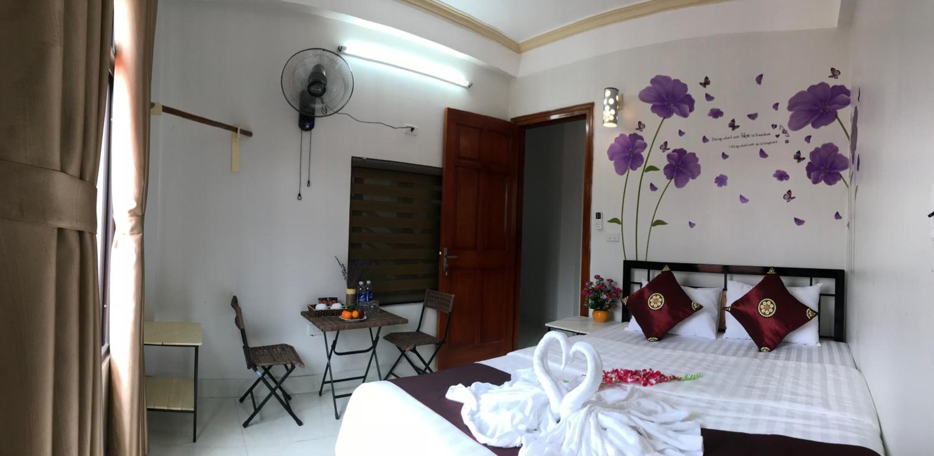 Standard King Room photo 1