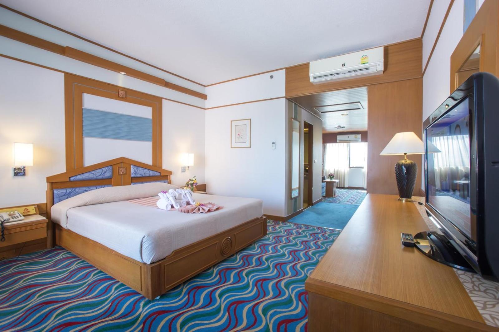 Premier Room with Sea View - Photo 4