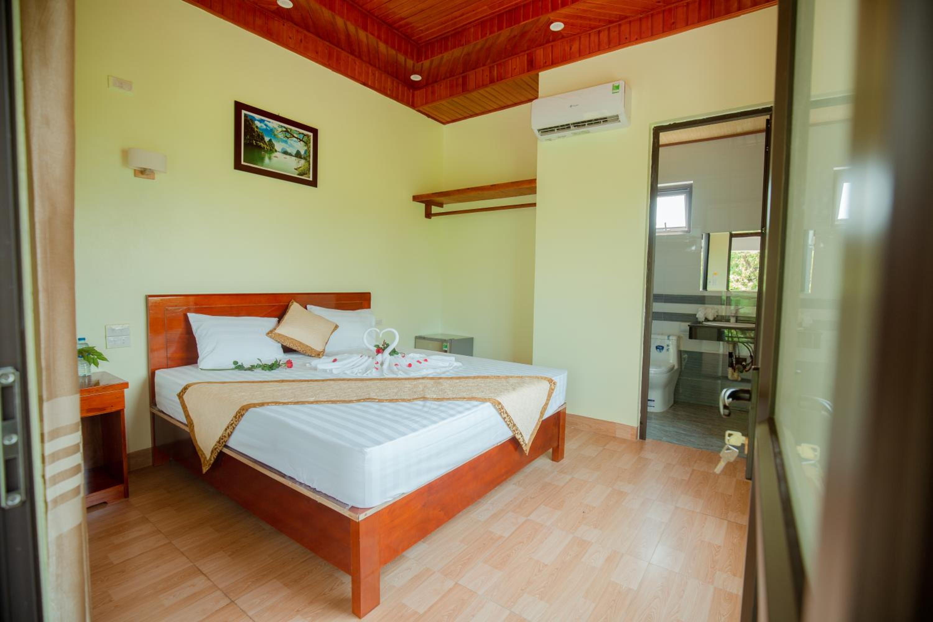 King Room with Mountain View photo 1
