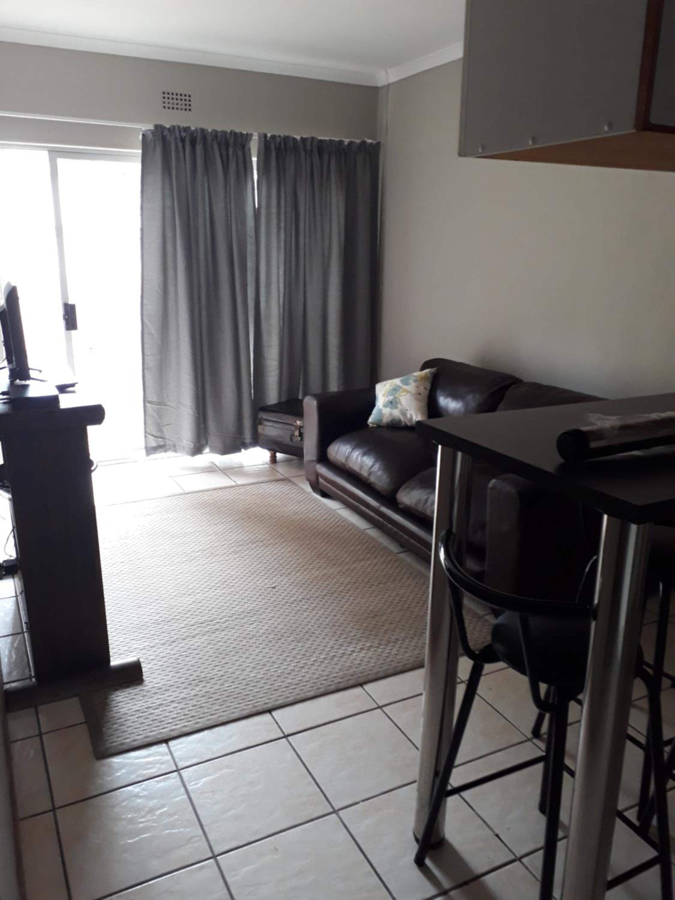 Apartment - Photo 2