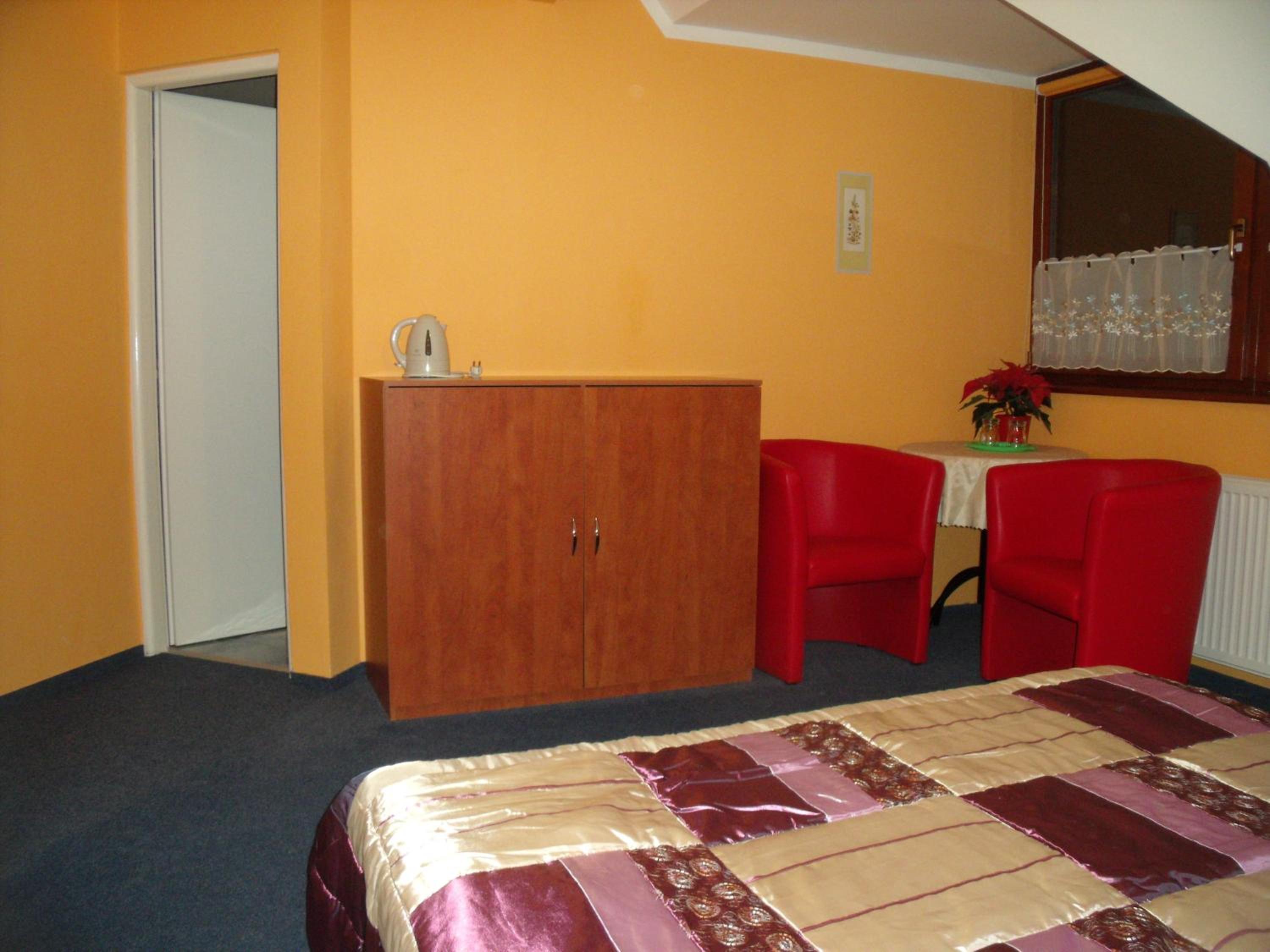 Economy Double Room - Photo 4