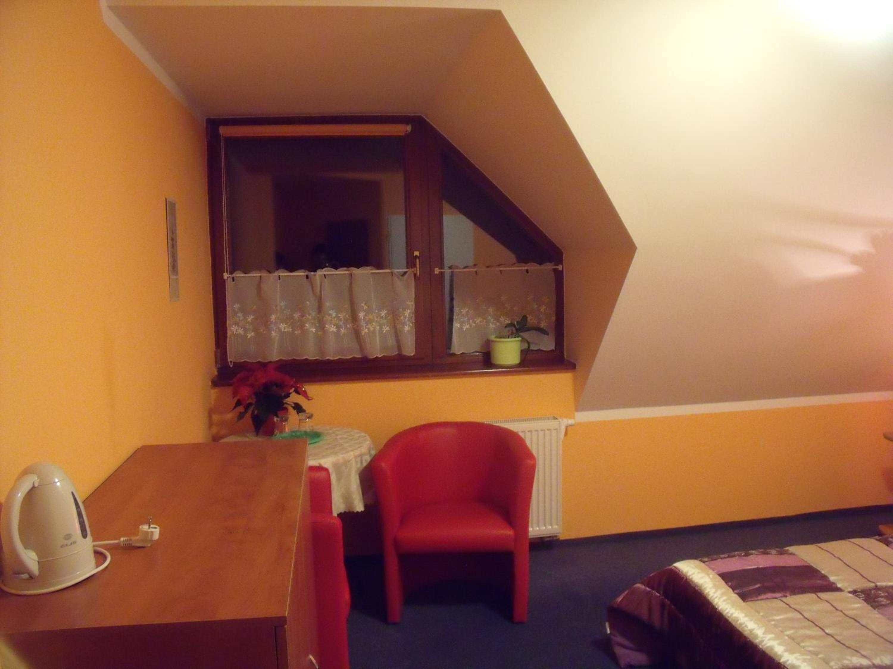 Economy Double Room - Photo 5