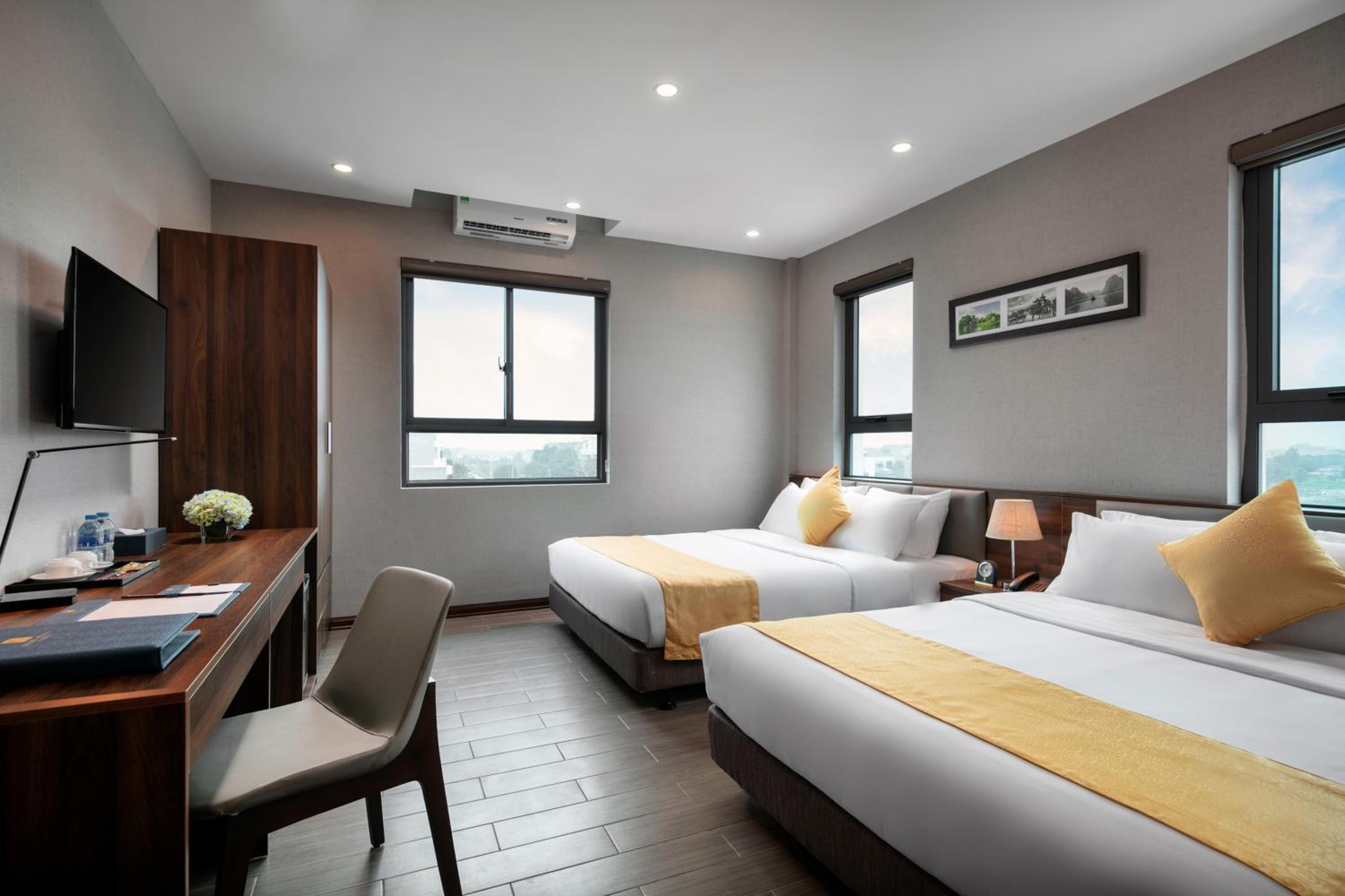 Quadruple Room - Photo 8