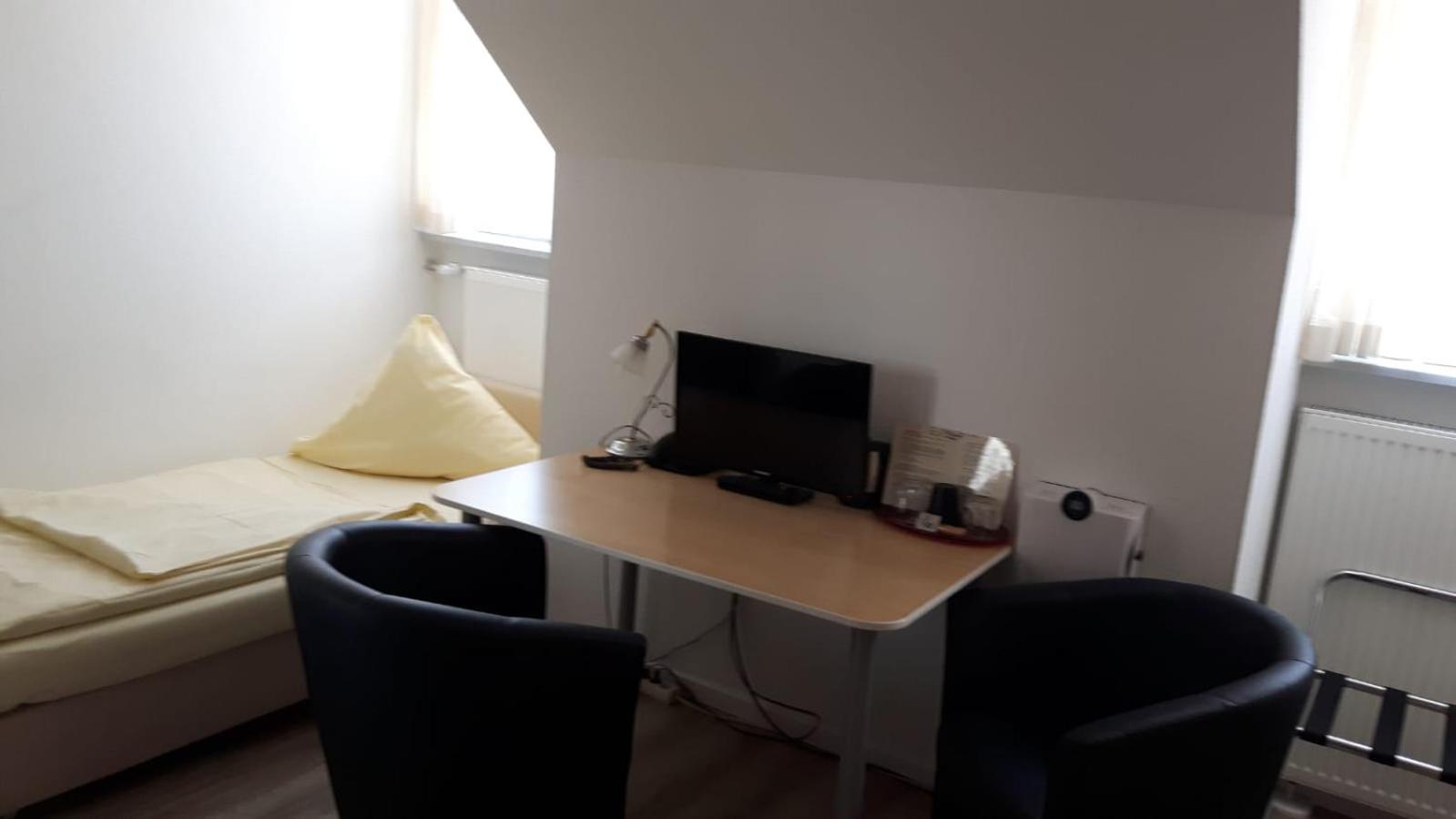 Single Room photo 3