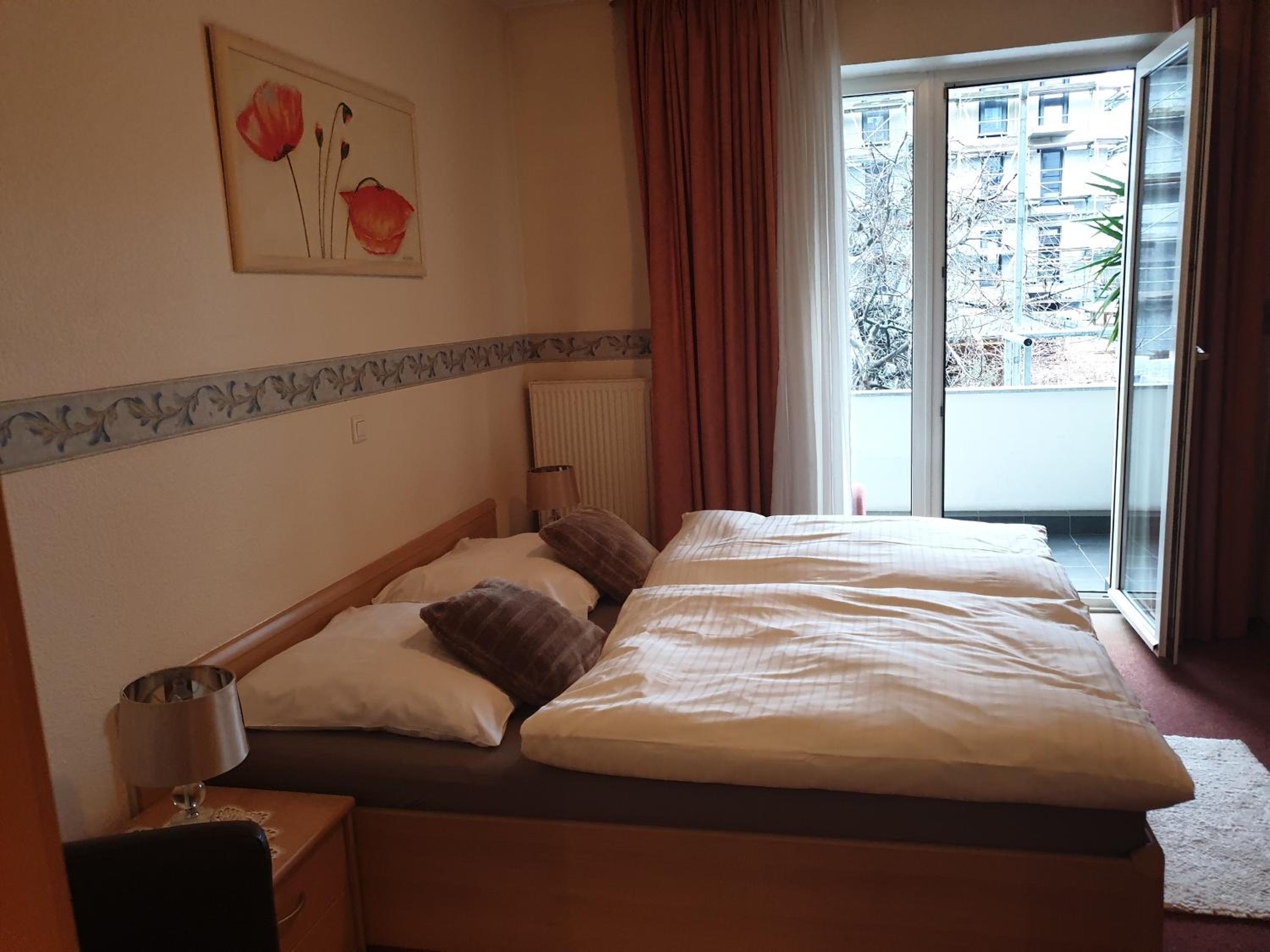 Double or Twin Room with Balcony - Photo 1