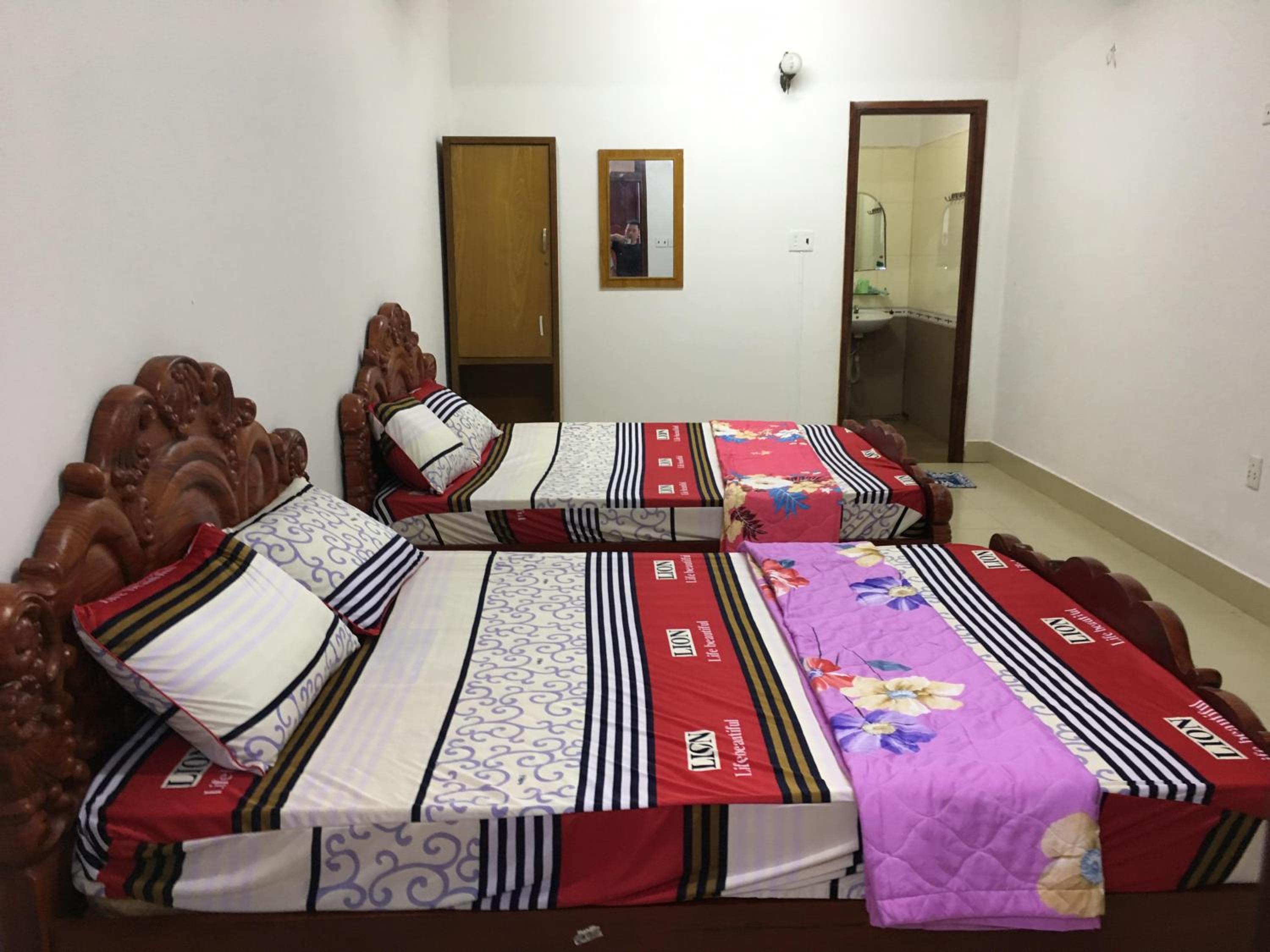 Deluxe Family Suite photo 1