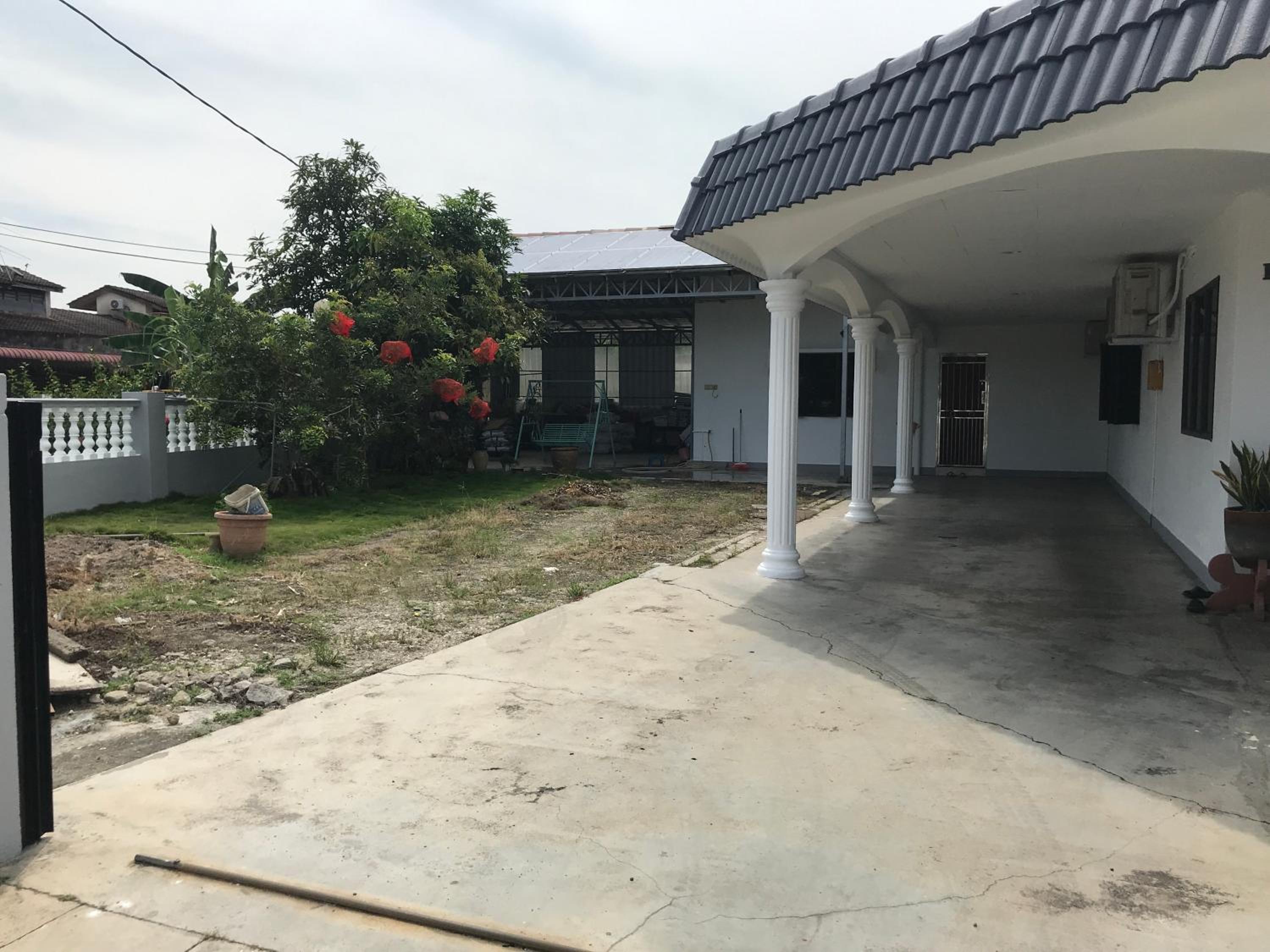 Bungalow with Garden View photo 1