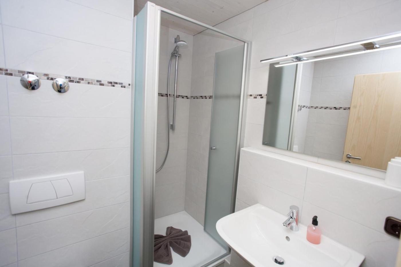 Apartment 32 photo 2