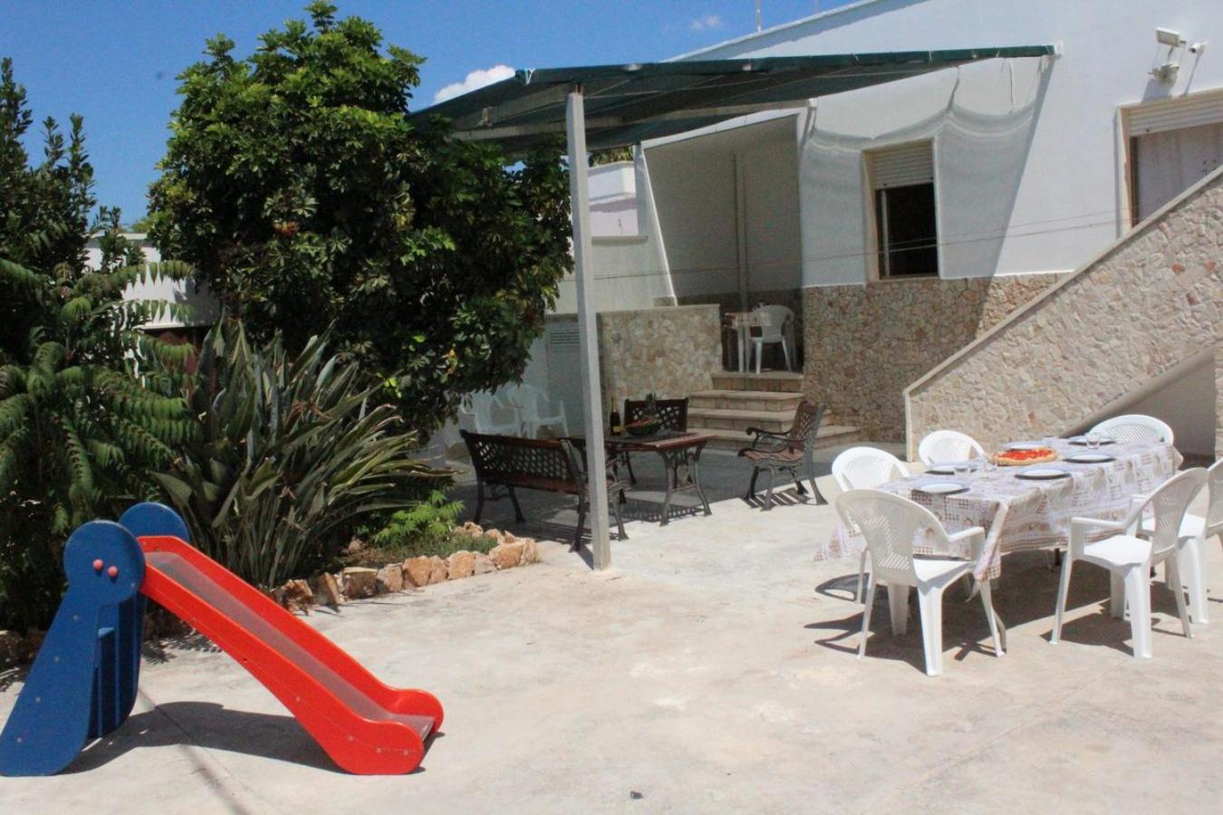 One-Bedroom House - Photo 25