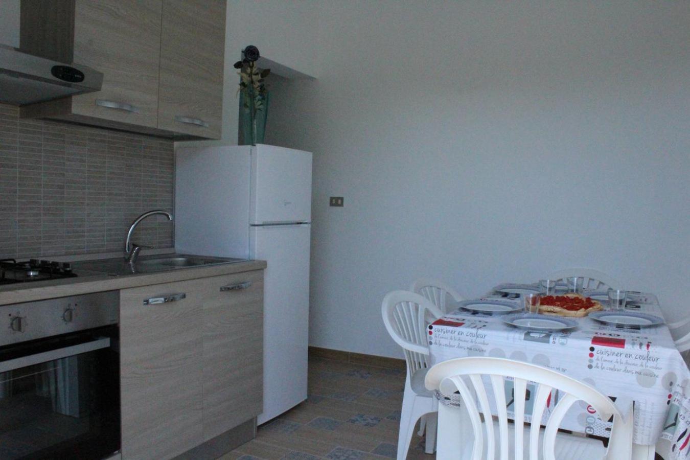 One-Bedroom House - Photo 17