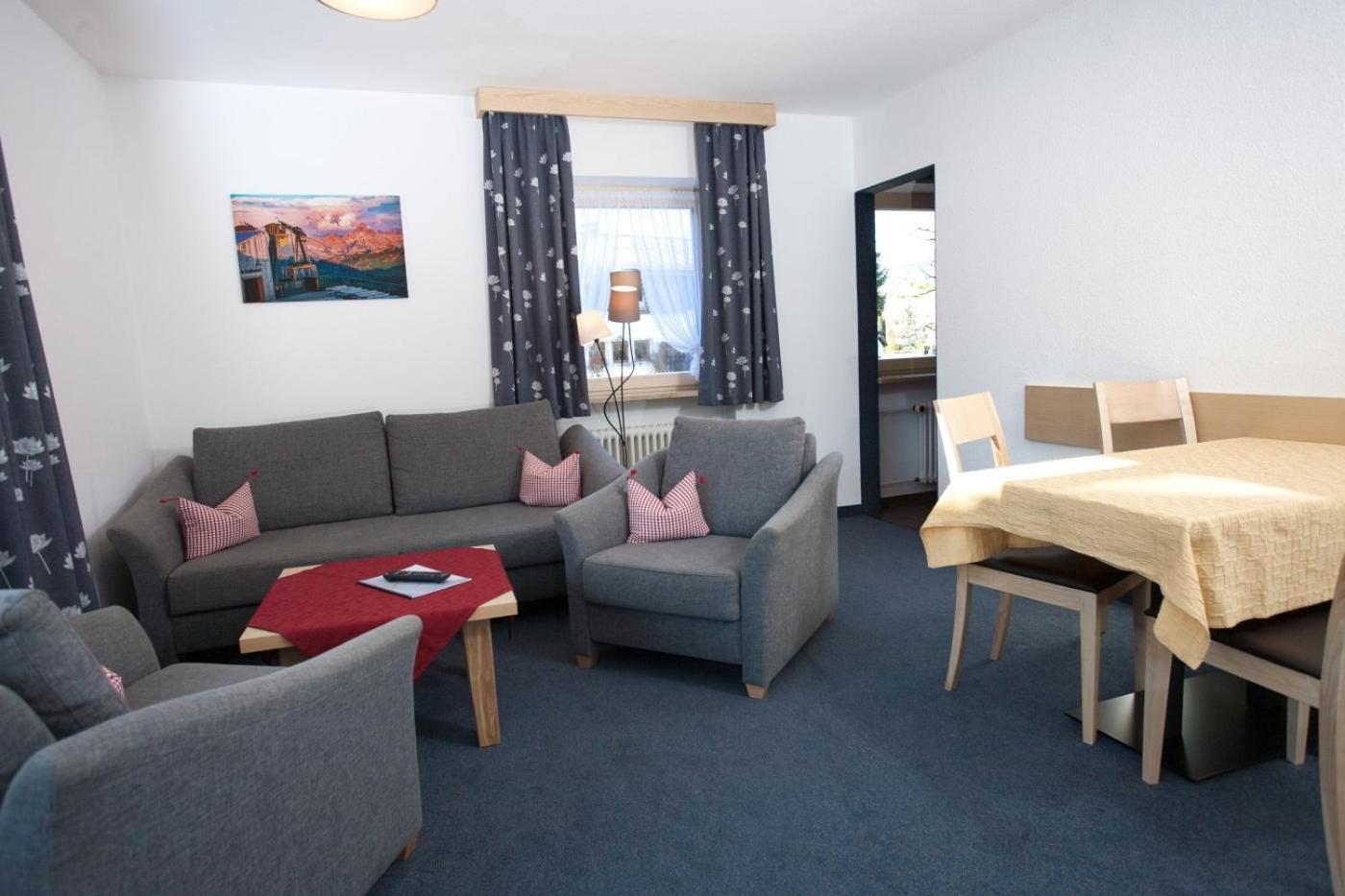 Apartment 32