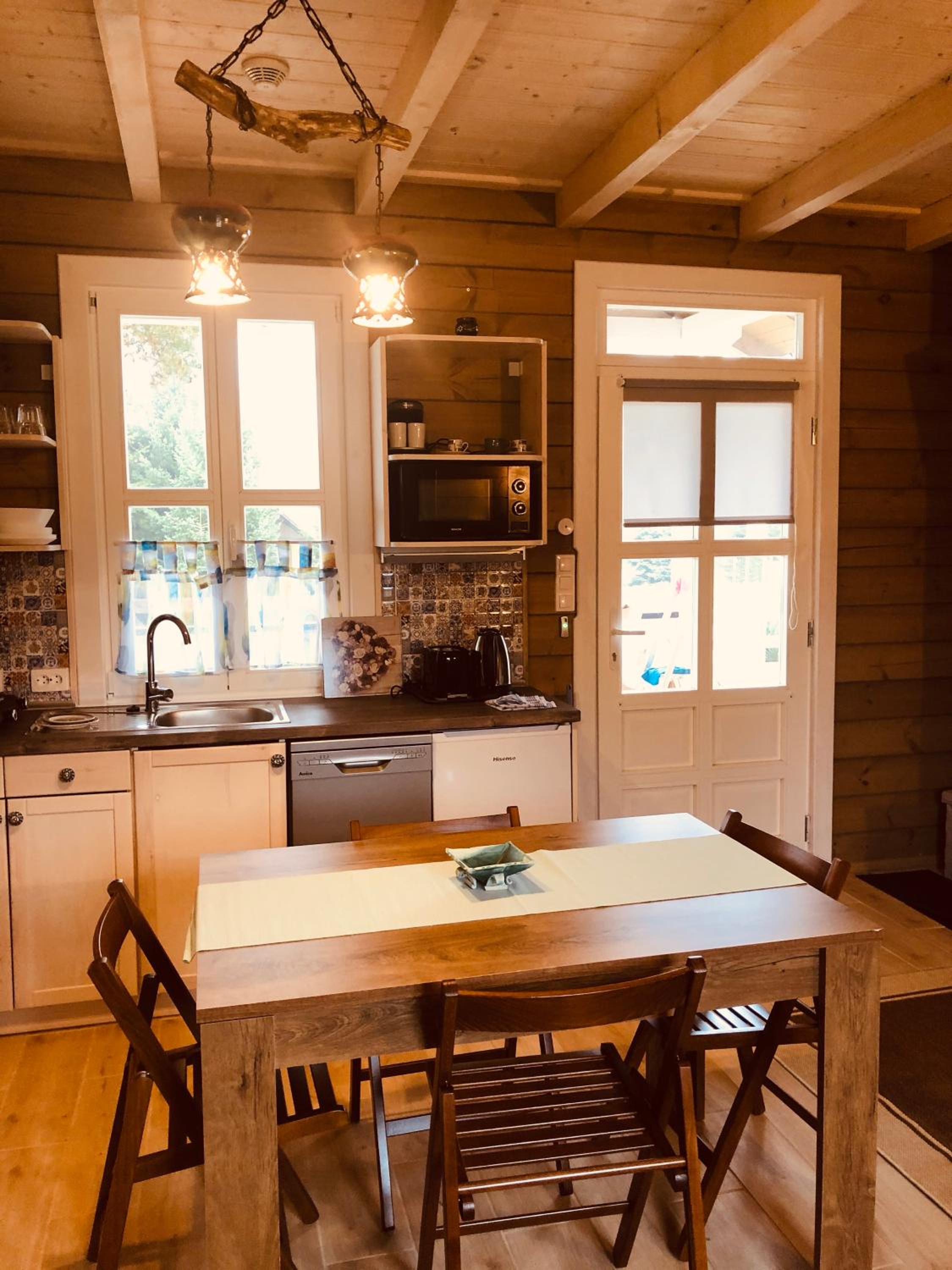 Two-Bedroom House - Photo 9