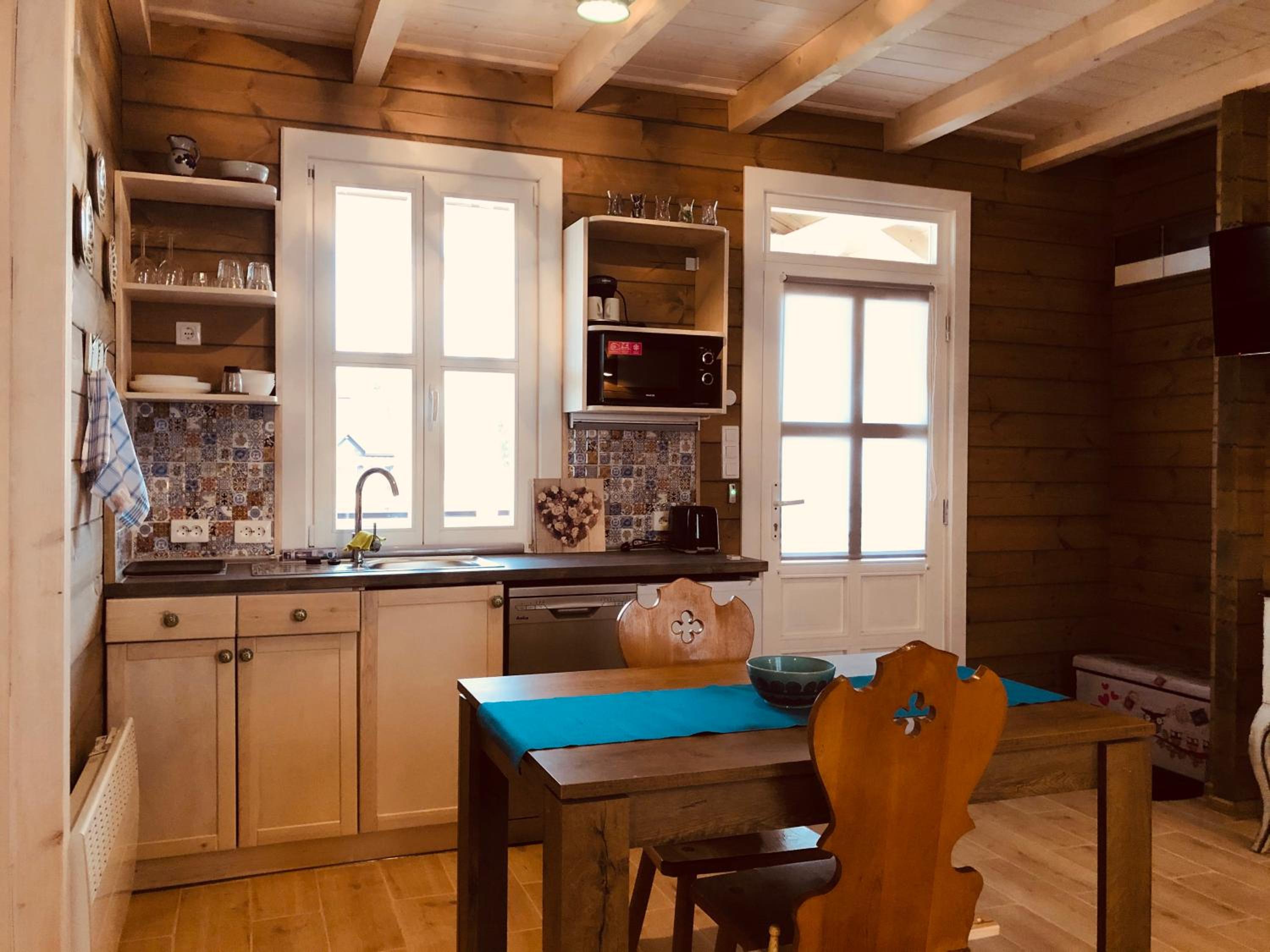 Two-Bedroom House - Photo 22