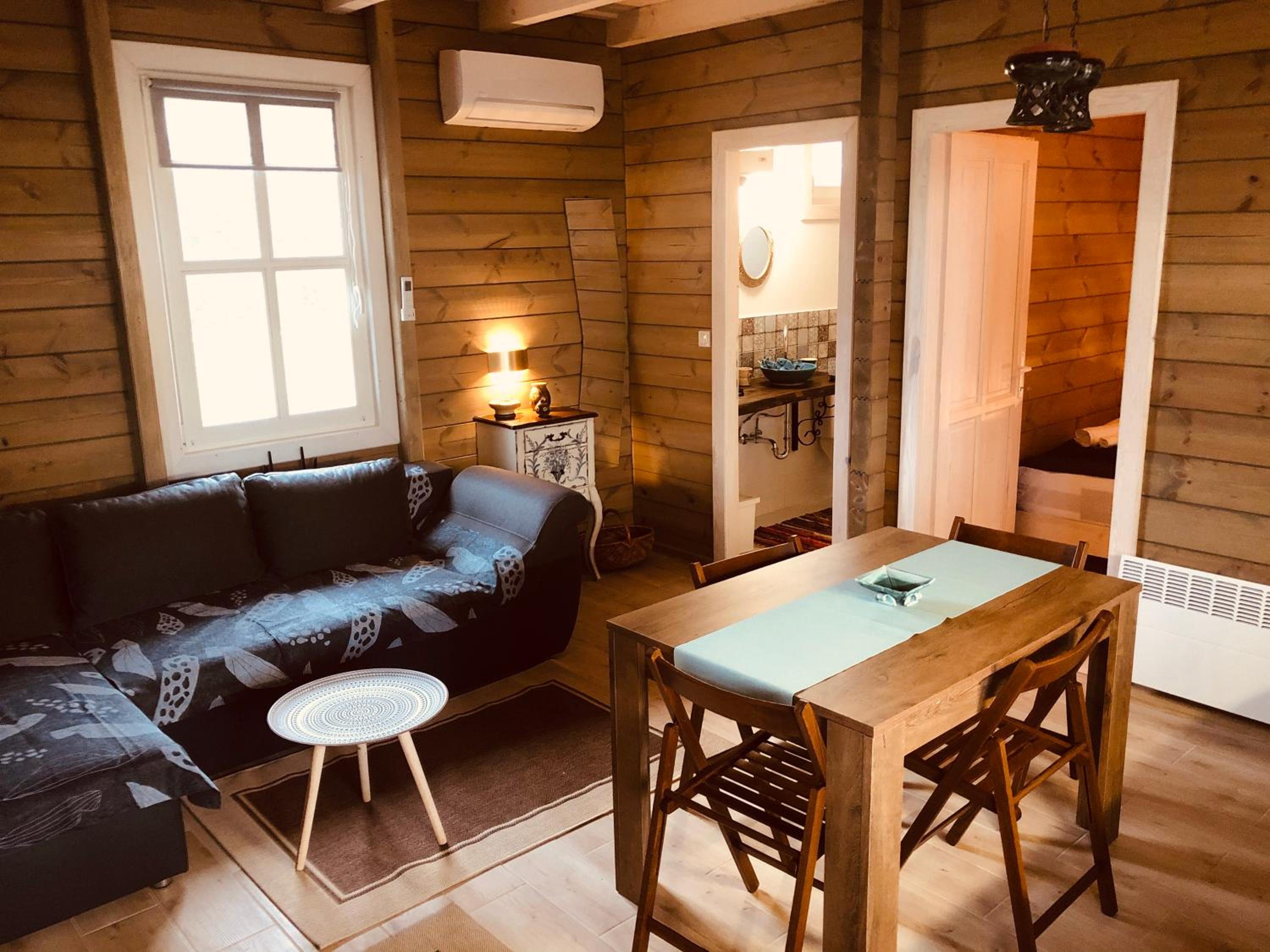 Two-Bedroom House - Photo 3