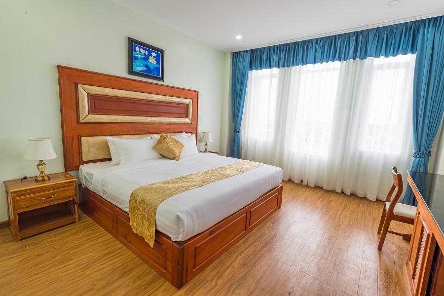 Superior Double or Twin Room with City View - Photo 1