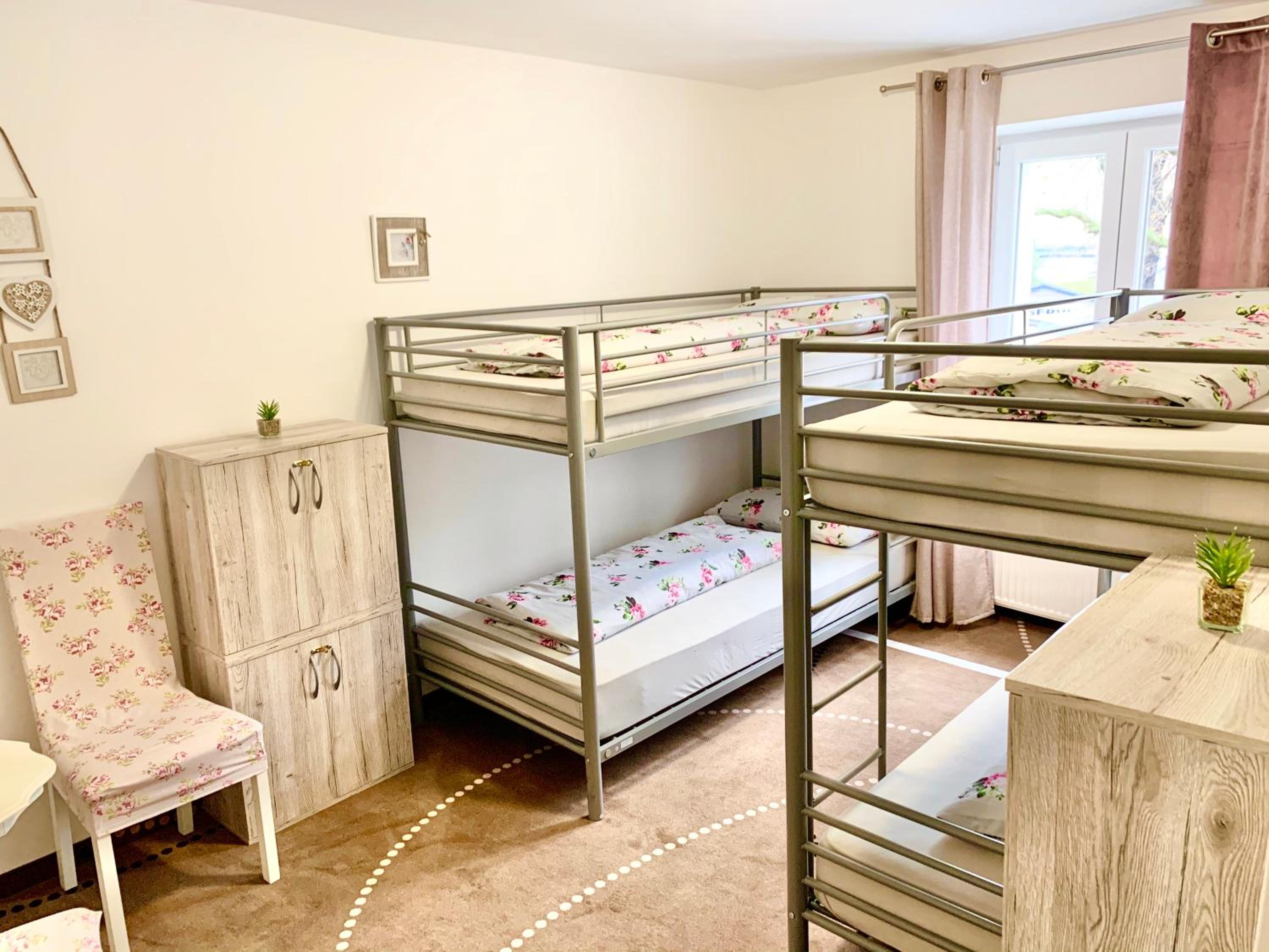 Single Bed in 4-Bed Dormitory Room photo 1